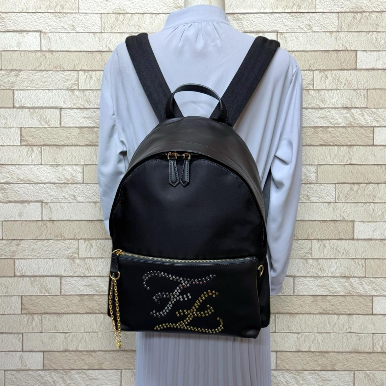 フェンディ スタッズ カーリグラフィー リュック・デイパック ナイロン