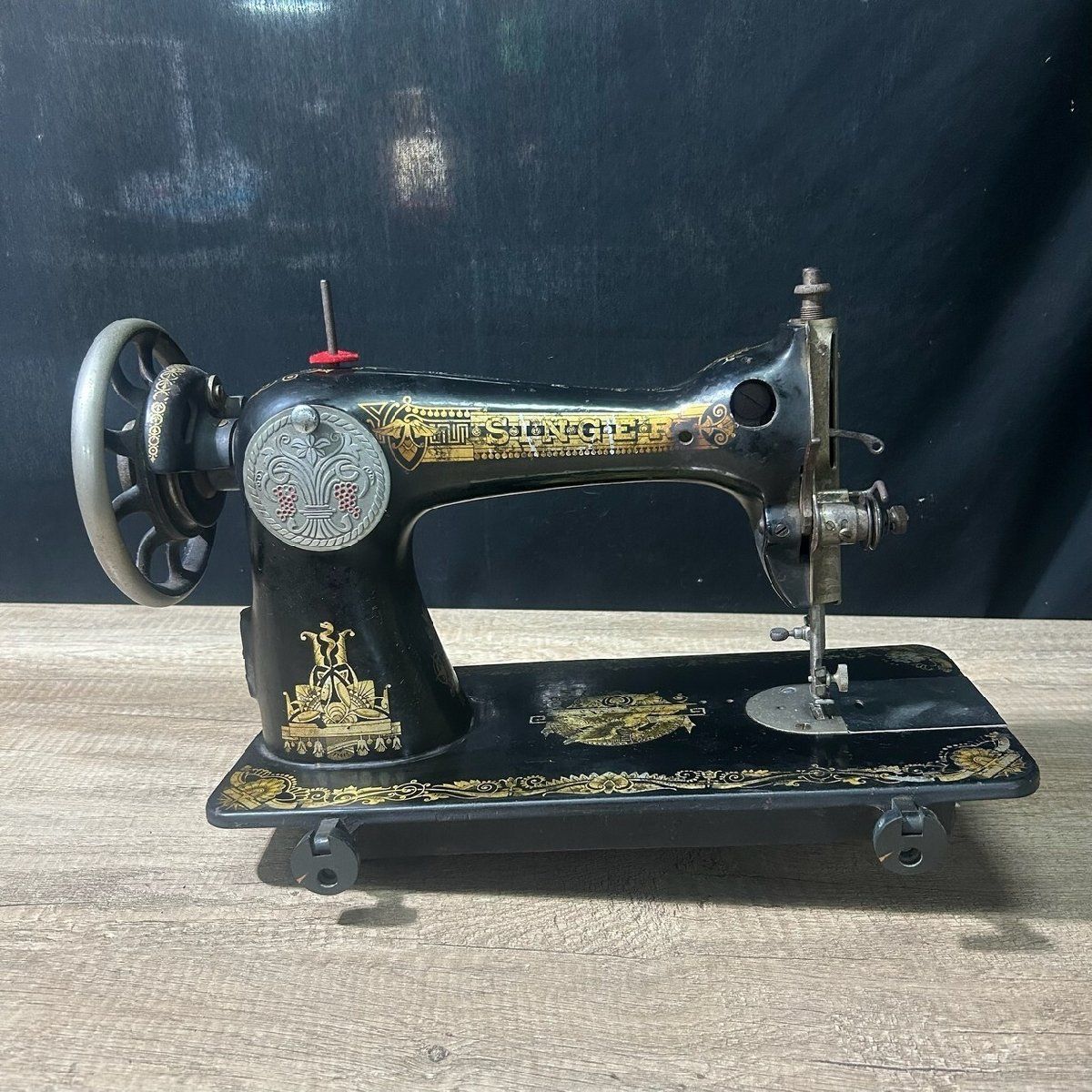 昭和レトロ　コーラス社製　CHORUS　ミシン　アンティーク　希少 3336 SINGER シンガー アンティーク ミシン 足踏ミシン / 手工芸 洋裁