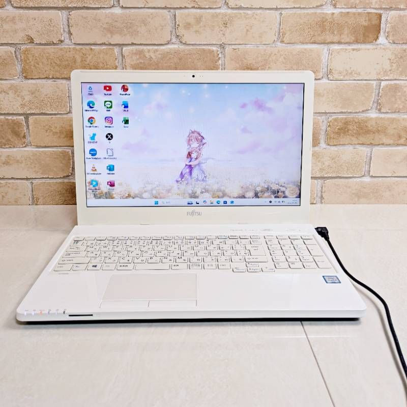 フルHD⭐︎Corei7⭐︎SSD⭐︎ブルーレイ⭐︎ノートパソコン ホワイト オフィス オフィス付き☆SSD爆速/Corei5/ブルーレイ☆初心者OK！すぐ使用可