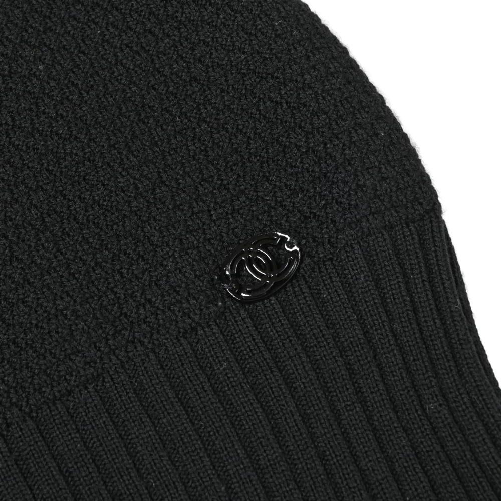CHANEL P30268K00335 ココマークプレート 半袖ニット CHANEL P30268K00335 ココマークプレート付き コットン 半袖ニット