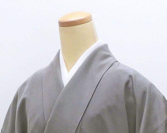 紬☆無地☆正絹☆裄67cm☆遠州鼠色☆コーディネートしやすいシンプル無地 紬☆無地☆正絹☆裄67cm☆遠州鼠色☆コーディネートしやすいシンプル無地