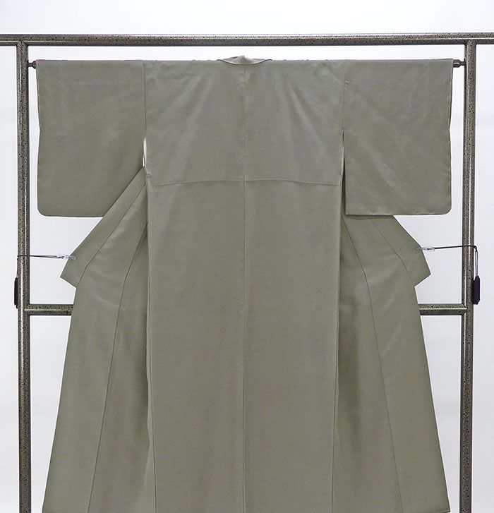 紬☆無地☆正絹☆裄67cm☆遠州鼠色☆コーディネートしやすいシンプル無地 紬☆無地☆正絹☆裄67cm☆遠州鼠色☆コーディネートしやすいシンプル無地