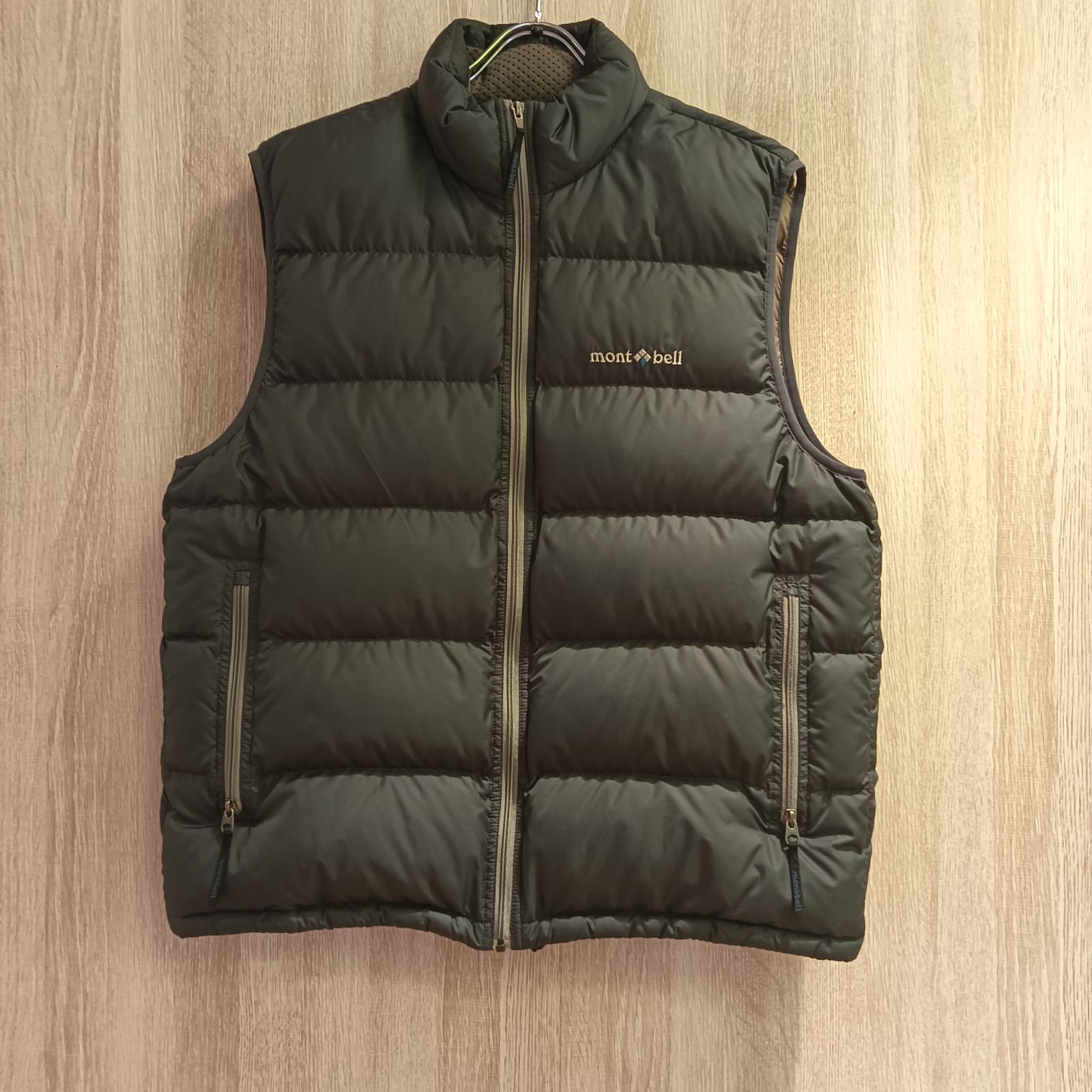mont-bell ダウンベスト ダークグレー mont-bell（モンベル）ダウンベスト ダークグレー - メルカリ