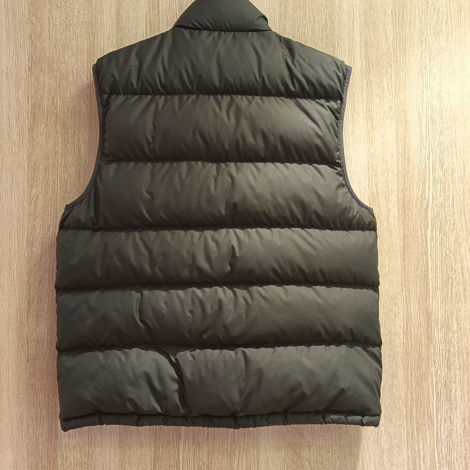 mont-bell（モンベル）ダウンベスト ダークグレー - メルカリ