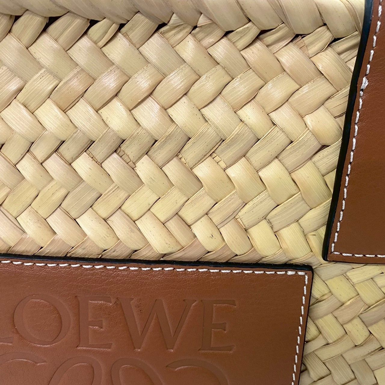 LOEWE】バスケットバッグ ミディアム ヤシの葉 カーフ ナチュラル タン
