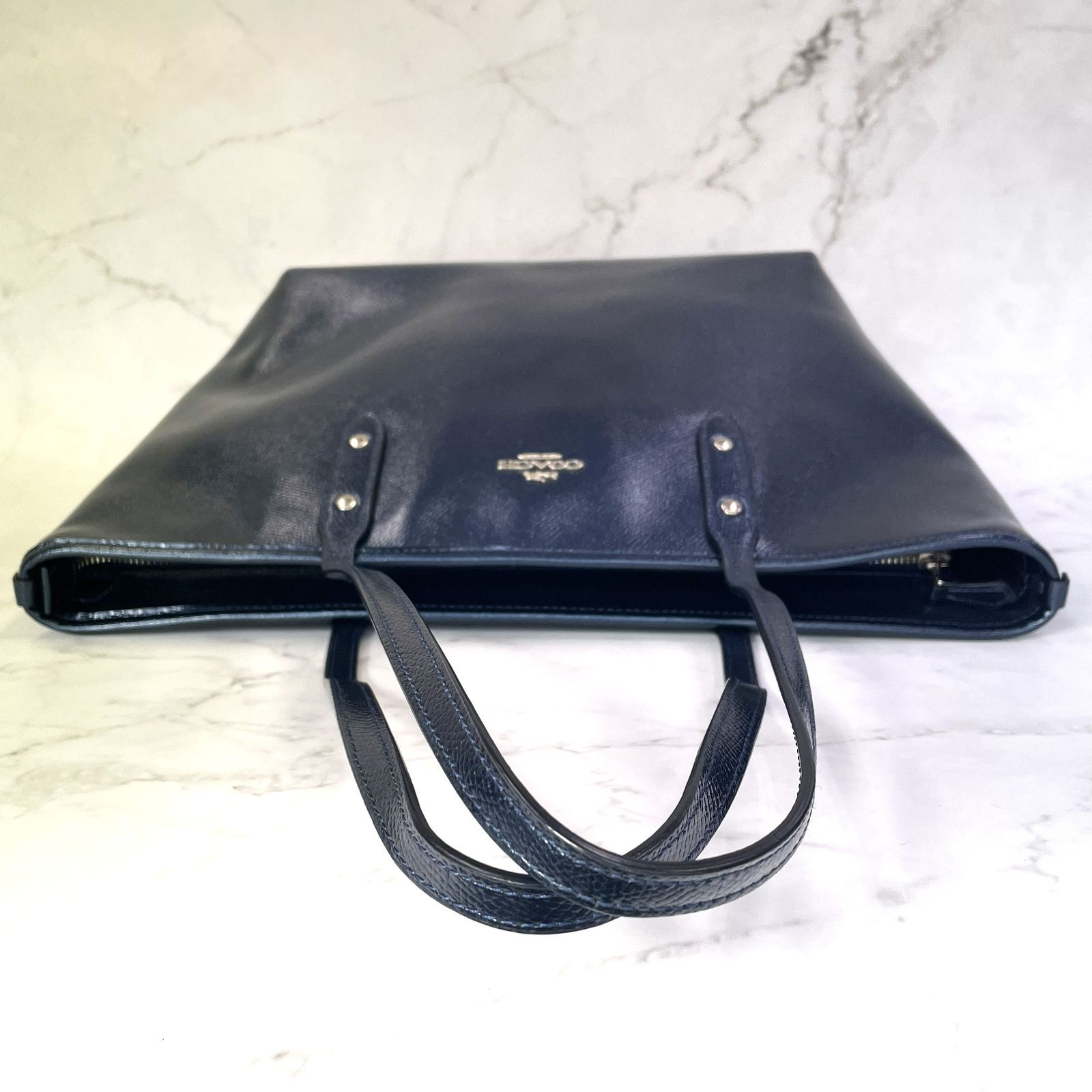 仕事も私服もこれひとつ】COACH コーチ シティジップトート F56129 