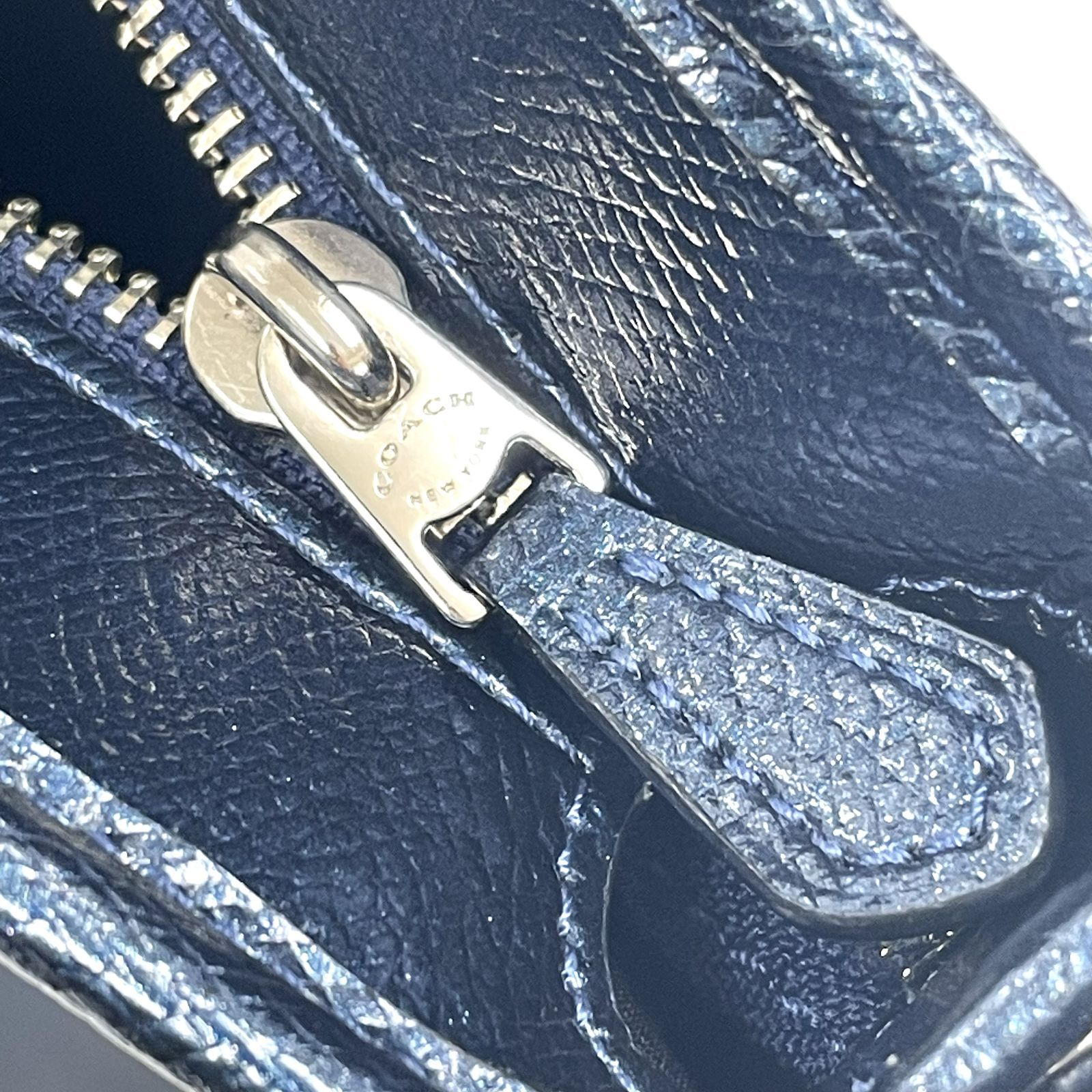 仕事も私服もこれひとつ】COACH コーチ シティジップトート F56129 
