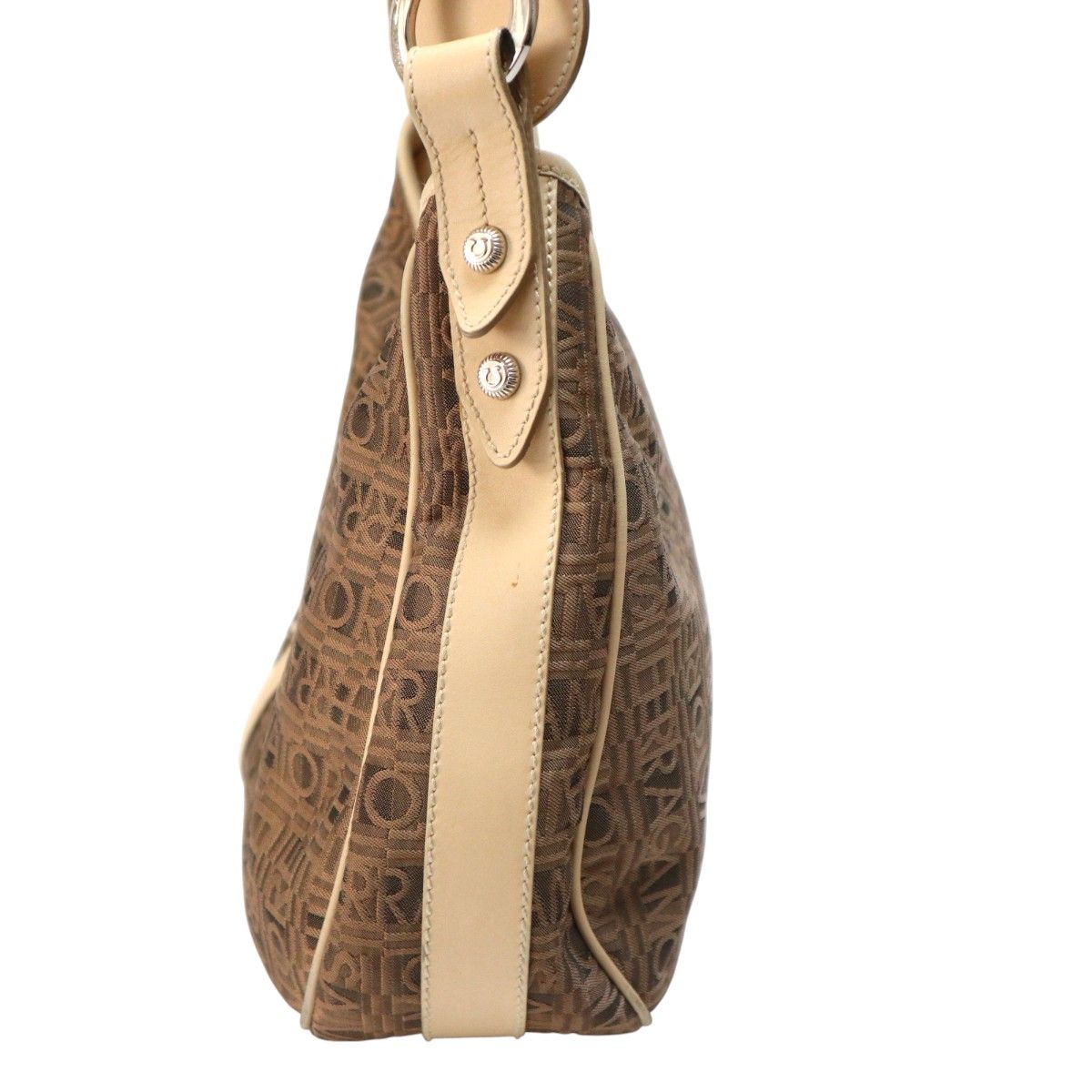 Salvatore Ferragamo サルヴァトーレフェラガモ ガンチーニ ロゴ総柄  