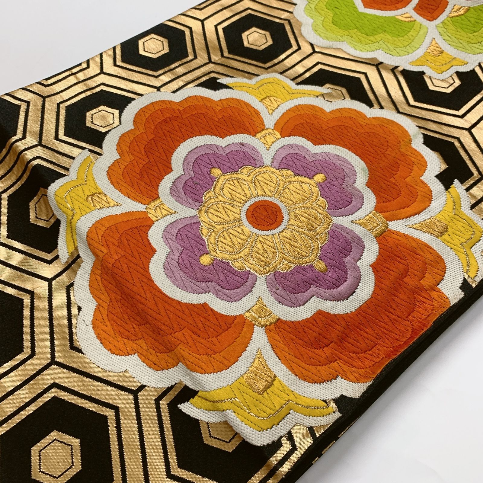 6638］袋帯 華紋亀甲文様 刺繍 金彩 六通 正絹 着物 フォーマル