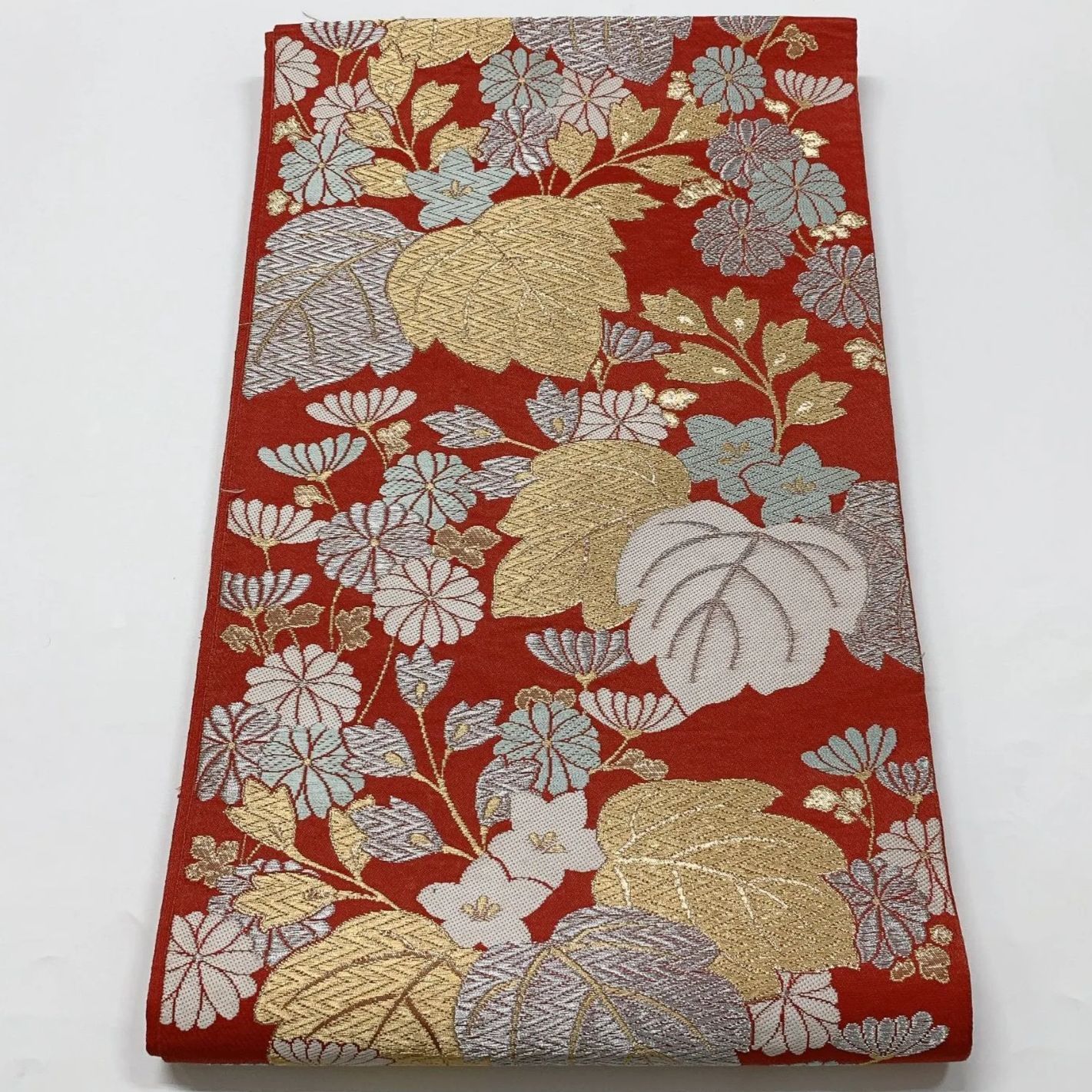 A 三越扱い 華文に菊模様 金銀糸 黒地 正絹 六通 袋帯 フォーマル O15 6700］袋帯 松楓花文様 金銀糸 六通 正絹 着物 フォーマル 黒 - メルカリ