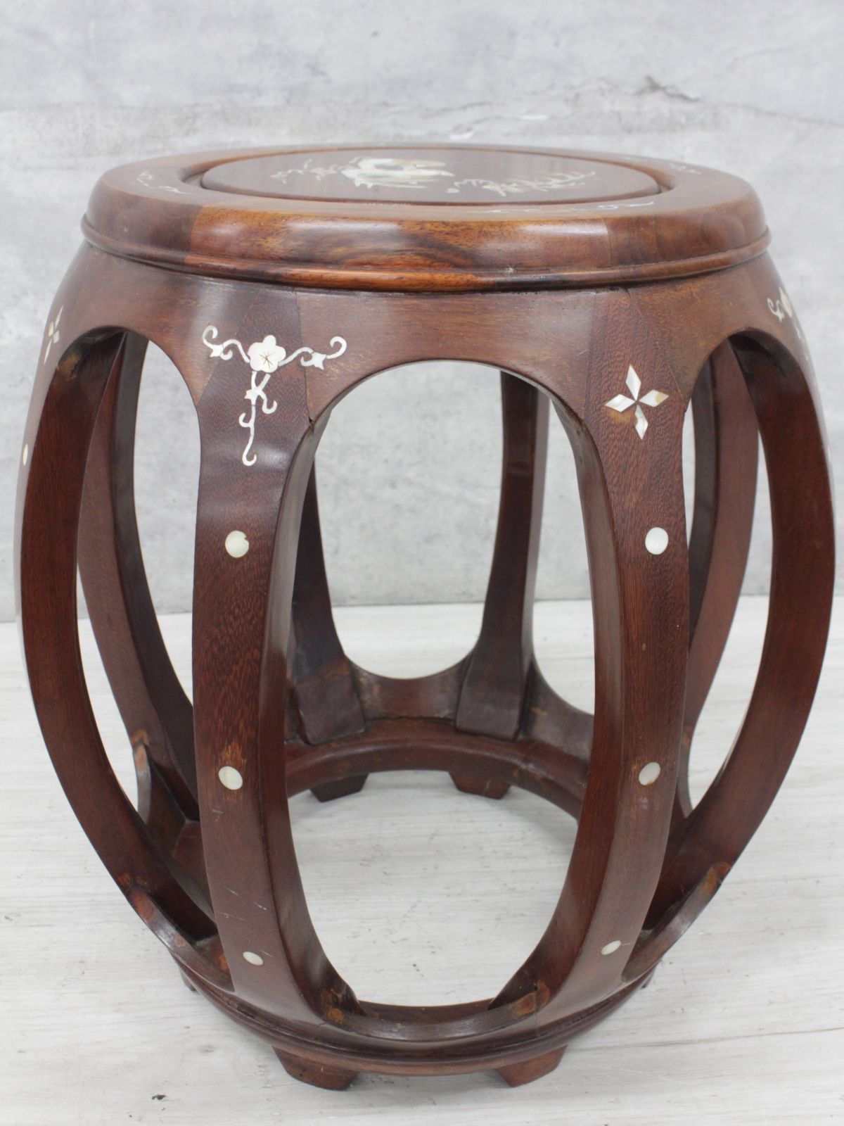 花梨 無垢 螺鈿細工 丸椅子 スツール 腰掛け 中国美術 工芸品 花梨 無垢 螺鈿細工 丸椅子 スツール 腰掛け 中国美術 工芸品 美術品