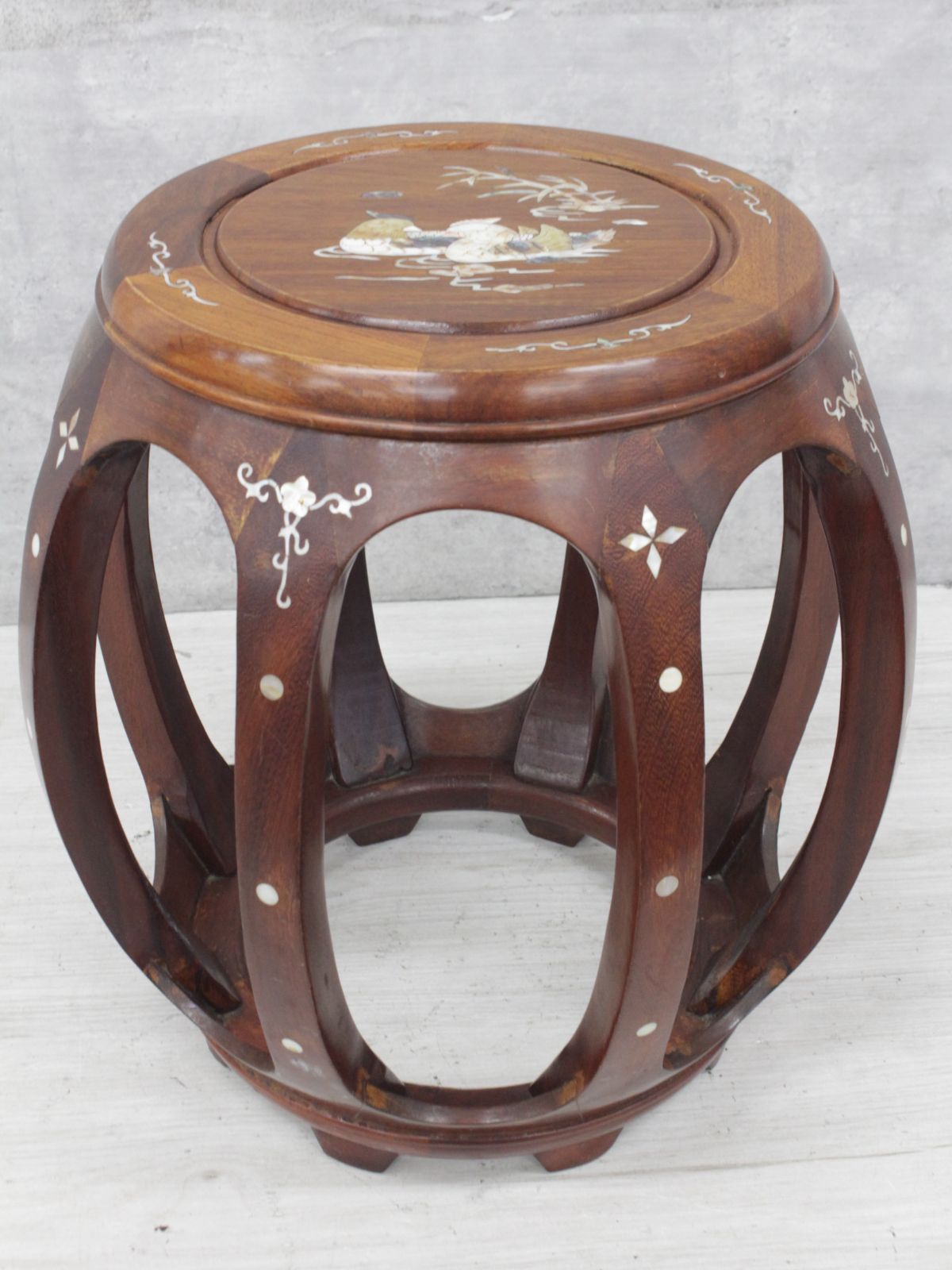 SNT1339 花梨 無垢 螺鈿細工 花鳥文 スツール　椅子 飾り台　中国美術 花梨 無垢 螺鈿細工 花鳥文 スツール/椅子 飾り台/花台/香炉台 唐木 行董】
