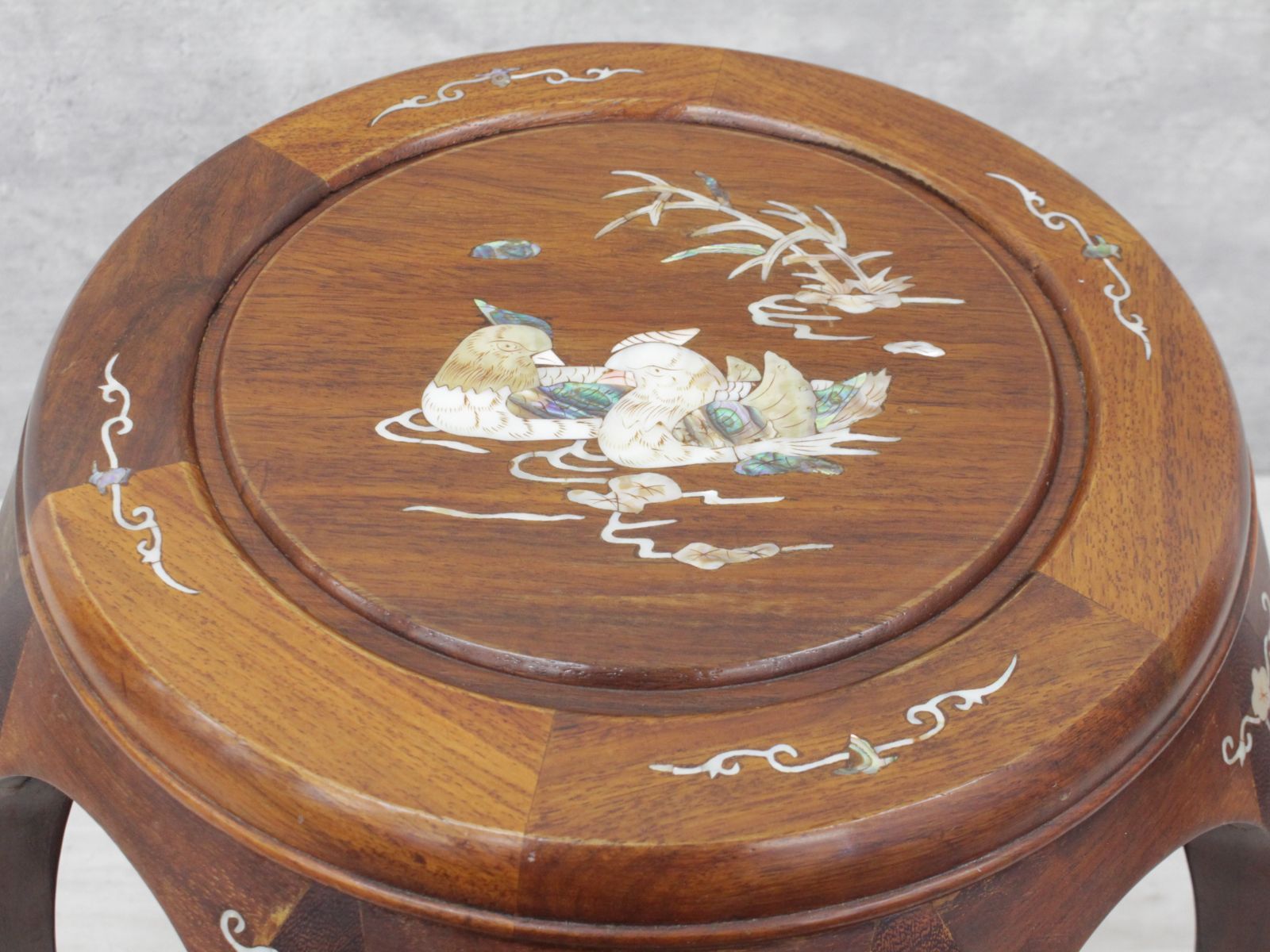 行董】花梨 無垢 螺鈿細工 花鳥文 スツール 椅子 飾り台 丸椅子 中国
