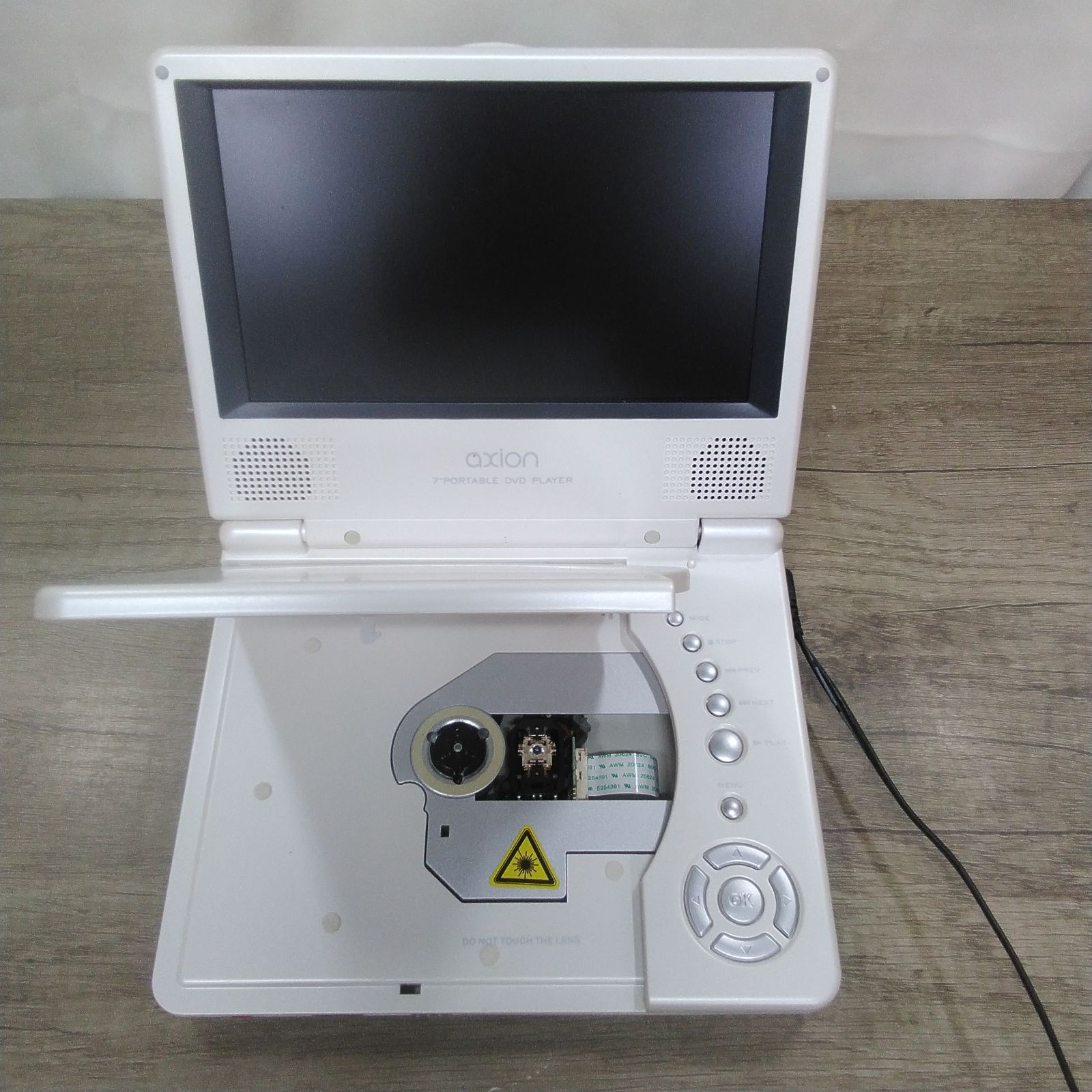 axion ポータブルDVDプレーヤー ジャンク品 画面映りません。R835