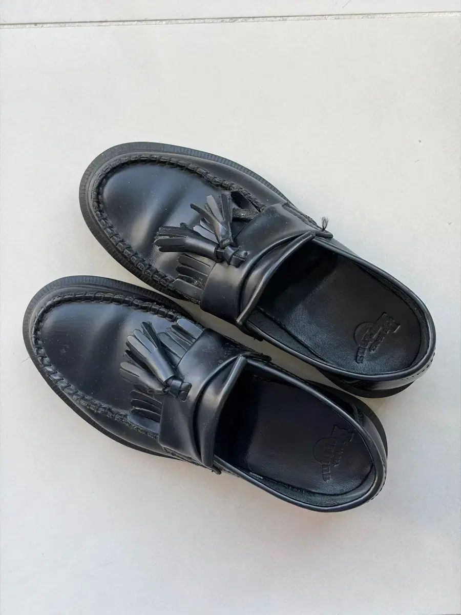 DR. MARTENS ドクターマーチン エイドリアン タッセル ローファー