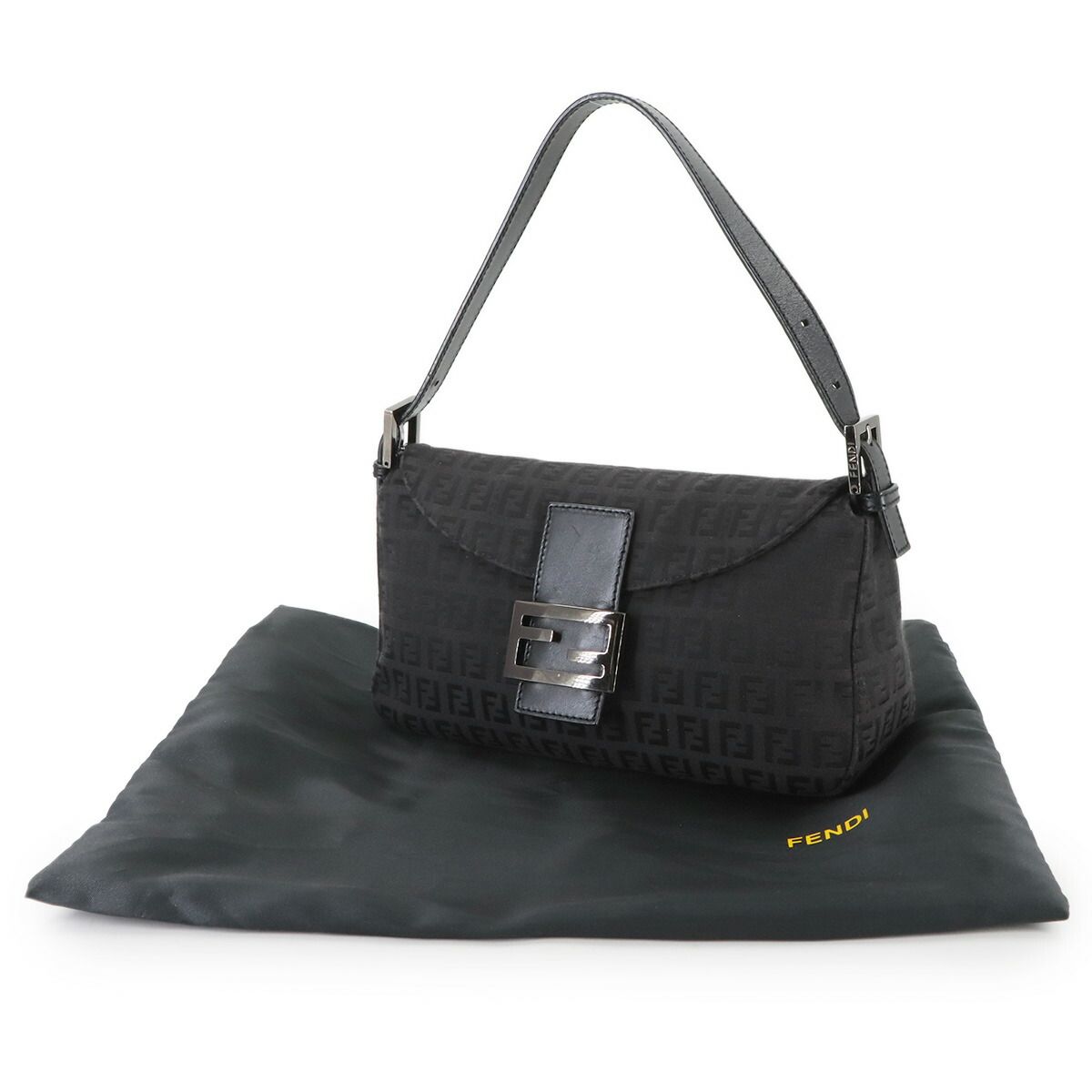 新品同様 フェンディ FENDI ズッキーノ マンマバゲット ショルダー