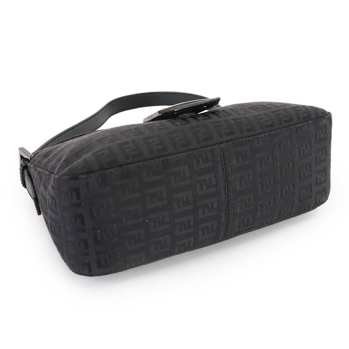 新品同様 フェンディ FENDI ズッキーノ マンマバゲット ショルダー