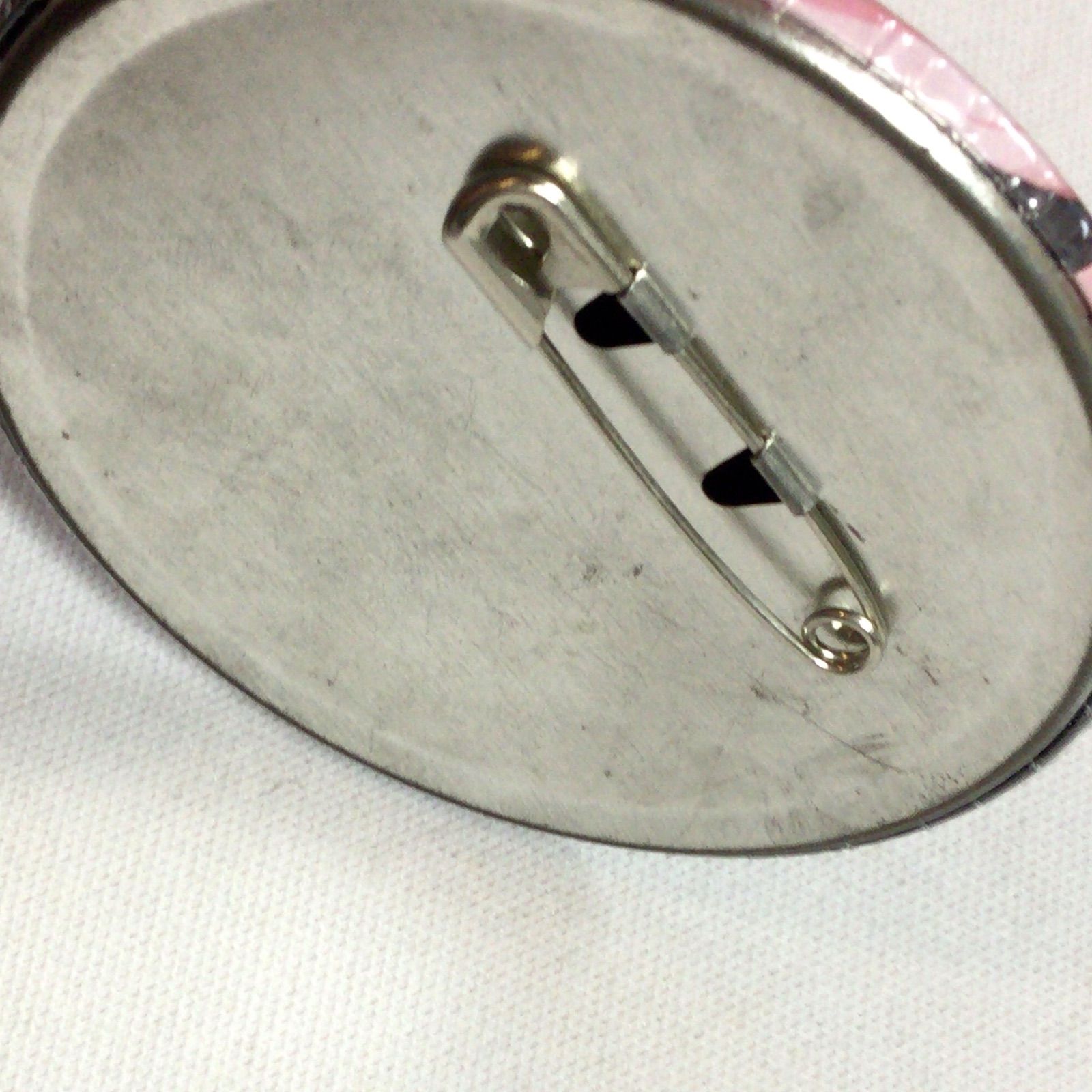 ディアヴォーカリスト レオード 缶バッジ - メルカリ