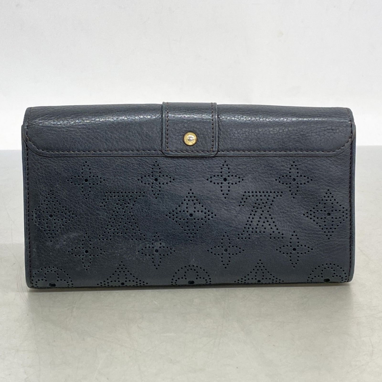 【美品】ヴィトン モノグラム マヒナ イリス 長財布 ブラック M58136 ルイヴィトン M58136 モノグラムマヒナ ポルトフォイユ イリス 長財布