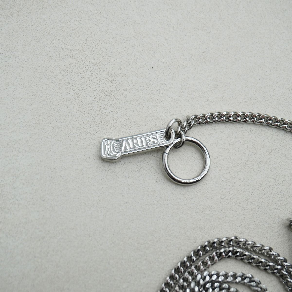 美品 ALIES アリーズ アリエス Aries Column カラビナ ペンダント 