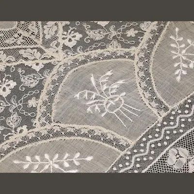 フランス製 アンティークレース・手刺繍 長方形テーブルランナー