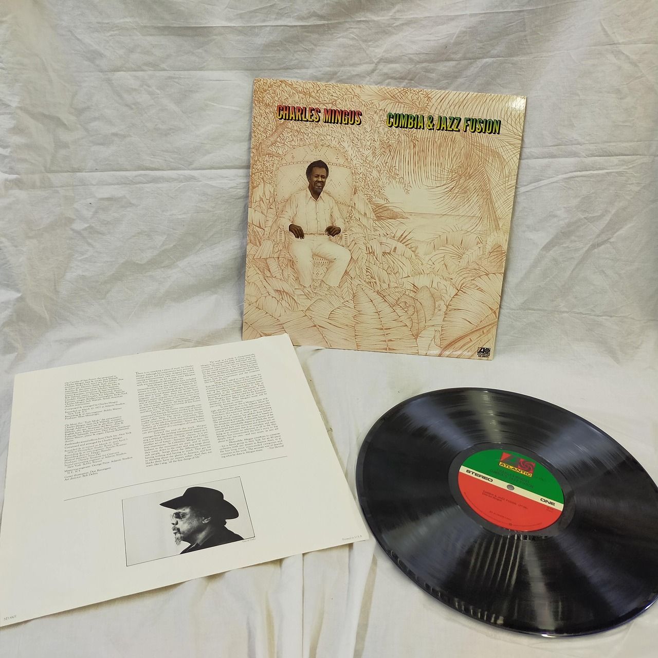 ジャズレコード　チャーリー・ミンガス　２枚組セット LPレコード1719】 チャーリー・ミンガス / Cumbia & Jazz Fusion Music