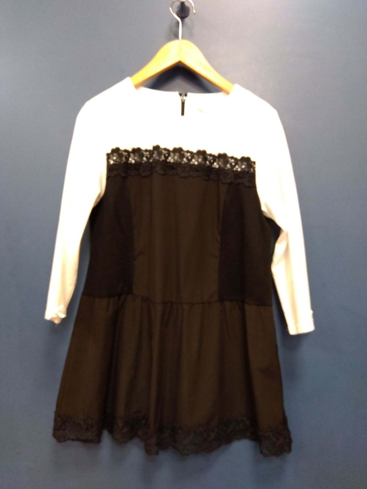 M9 SuperBeauty トップス 未使用品 ゆったり44サイズ ( 2025秋冬