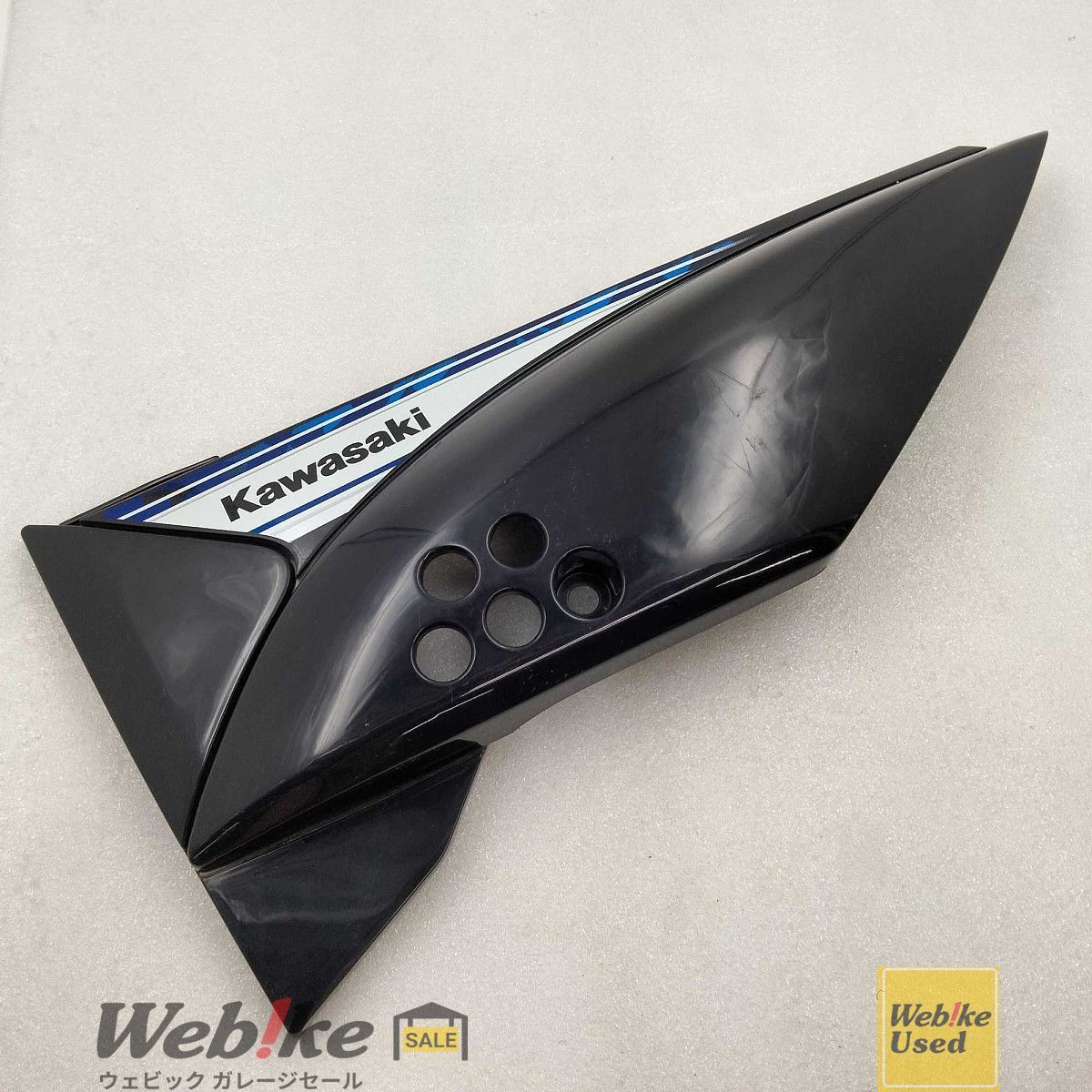 カワサキ純正中古パーツ Dトラッカー サイドカバー 右用 RXBI25234 