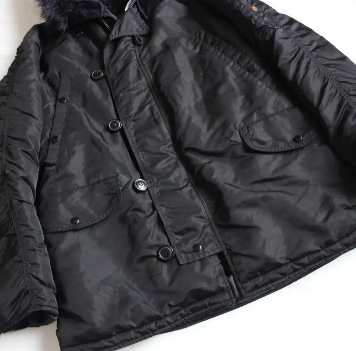 XL アルファ インダストリーズ N-3B オールブラック - メルカリ