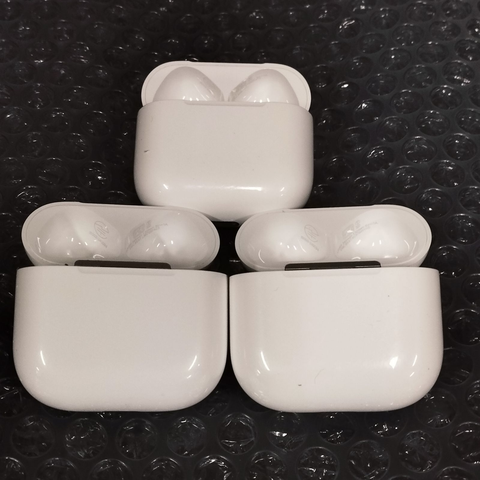 D32124】Apple AirPods 第4世代 ANC ワイヤレス充電ケース A3059 