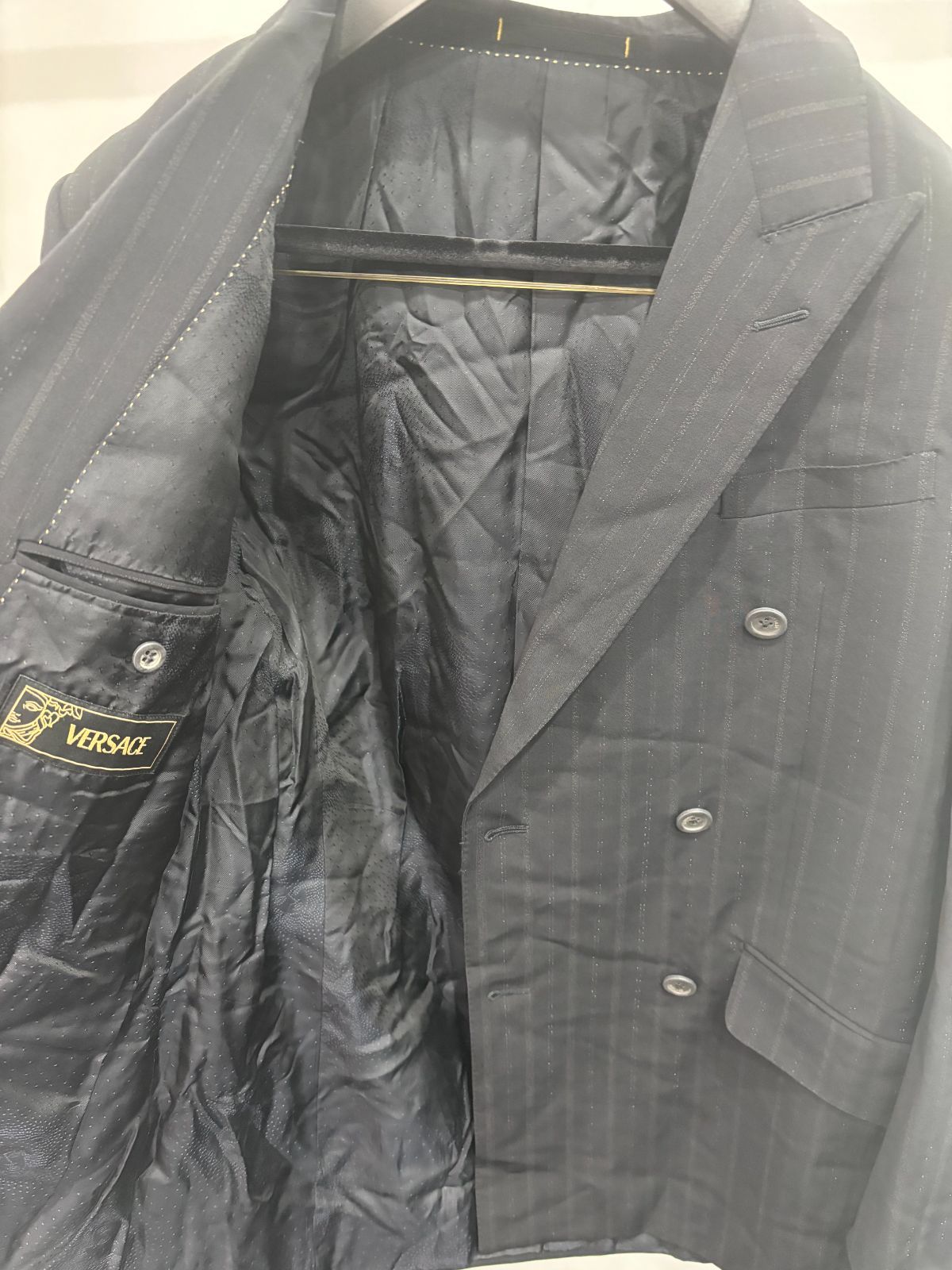 ヴェルサーチ ダブル スーツ 黒 サイズ48 B26010223 - メルカリ