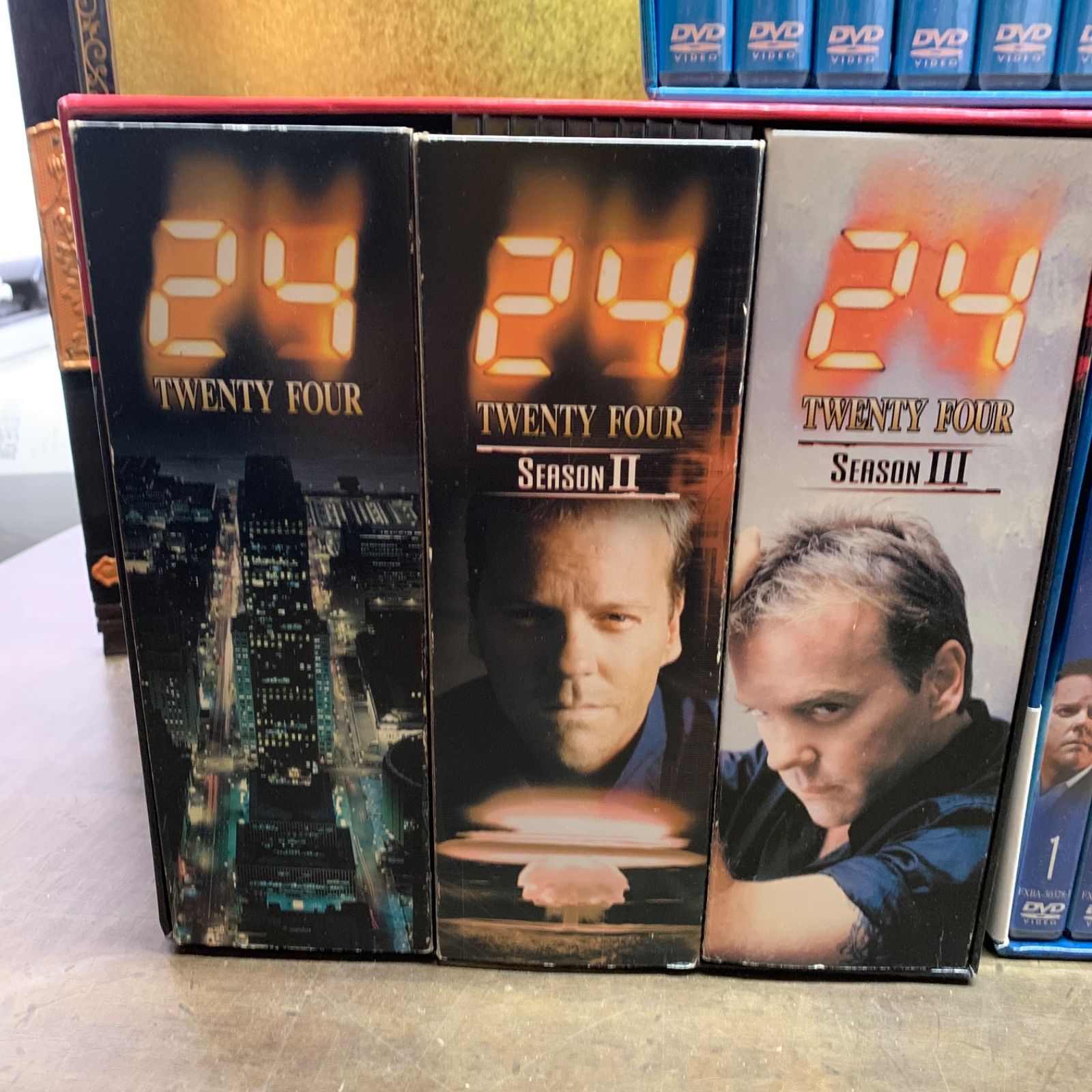 24 TWENTY FOUR DVD コレクターズ BOX Amazon.co.jp: 24 -TWENTY FOUR- DVDコレクターズ・ボックス 1