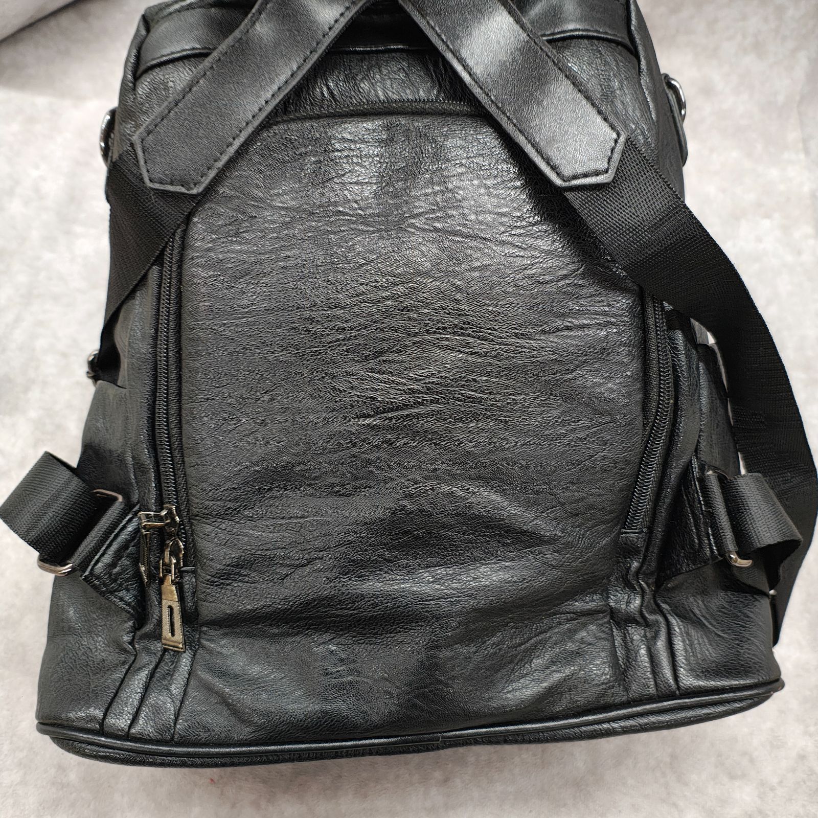 レザーリュック バックパック ブラック 内開き 黒 leather Backpack 