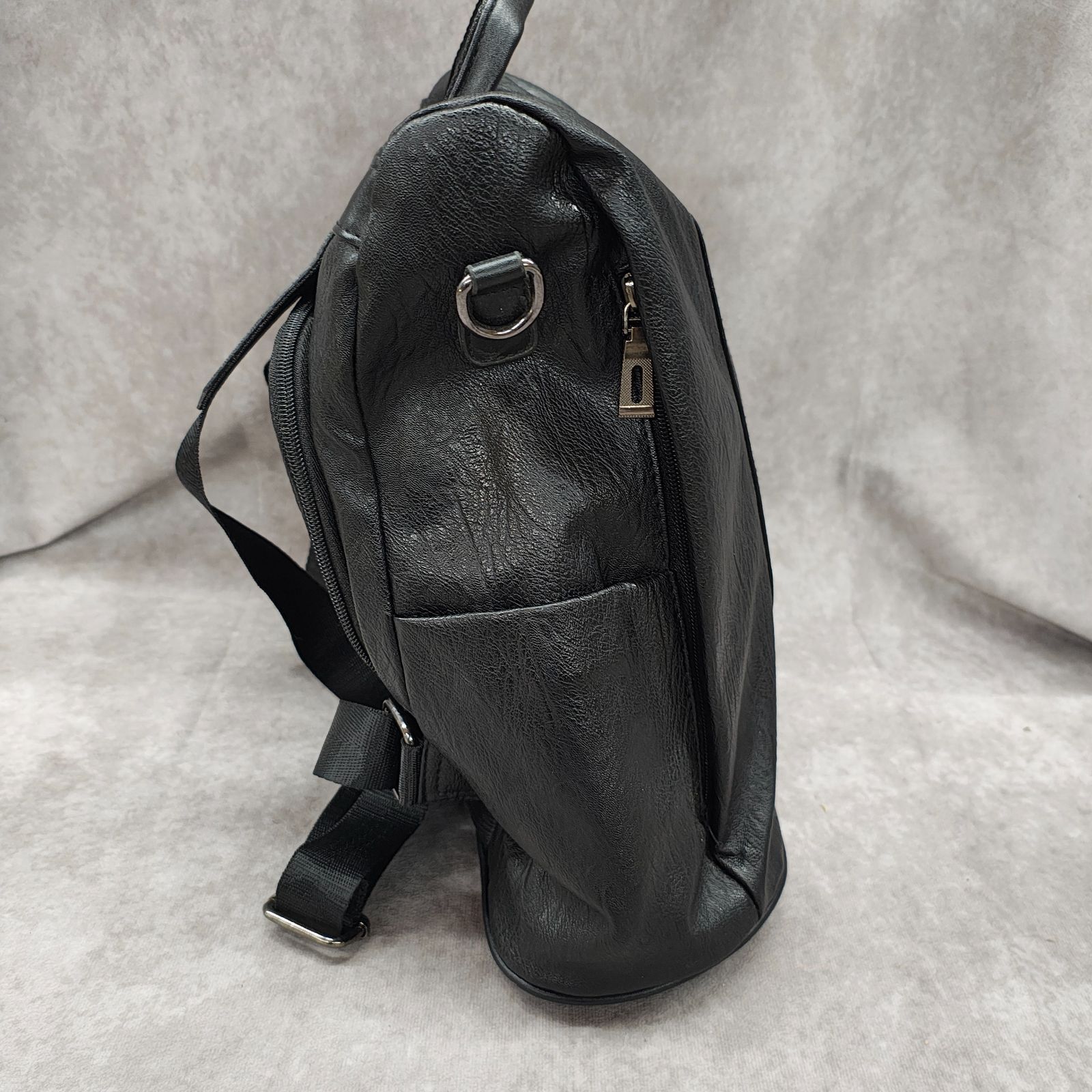 レザーリュック バックパック ブラック 内開き 黒 leather Backpack 