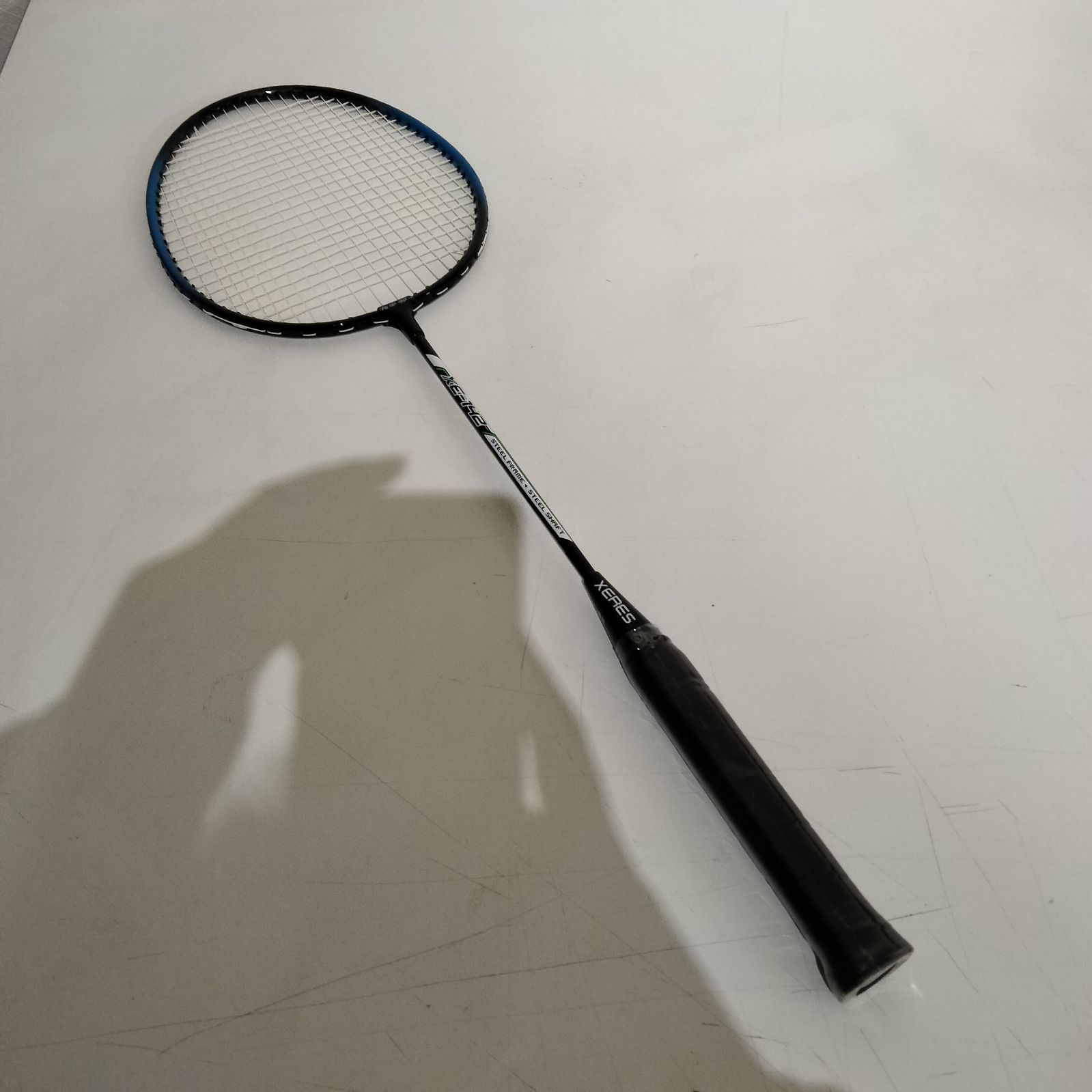 N-6753] XERES バドミントンラケット2本 シャトルセット - メルカリ