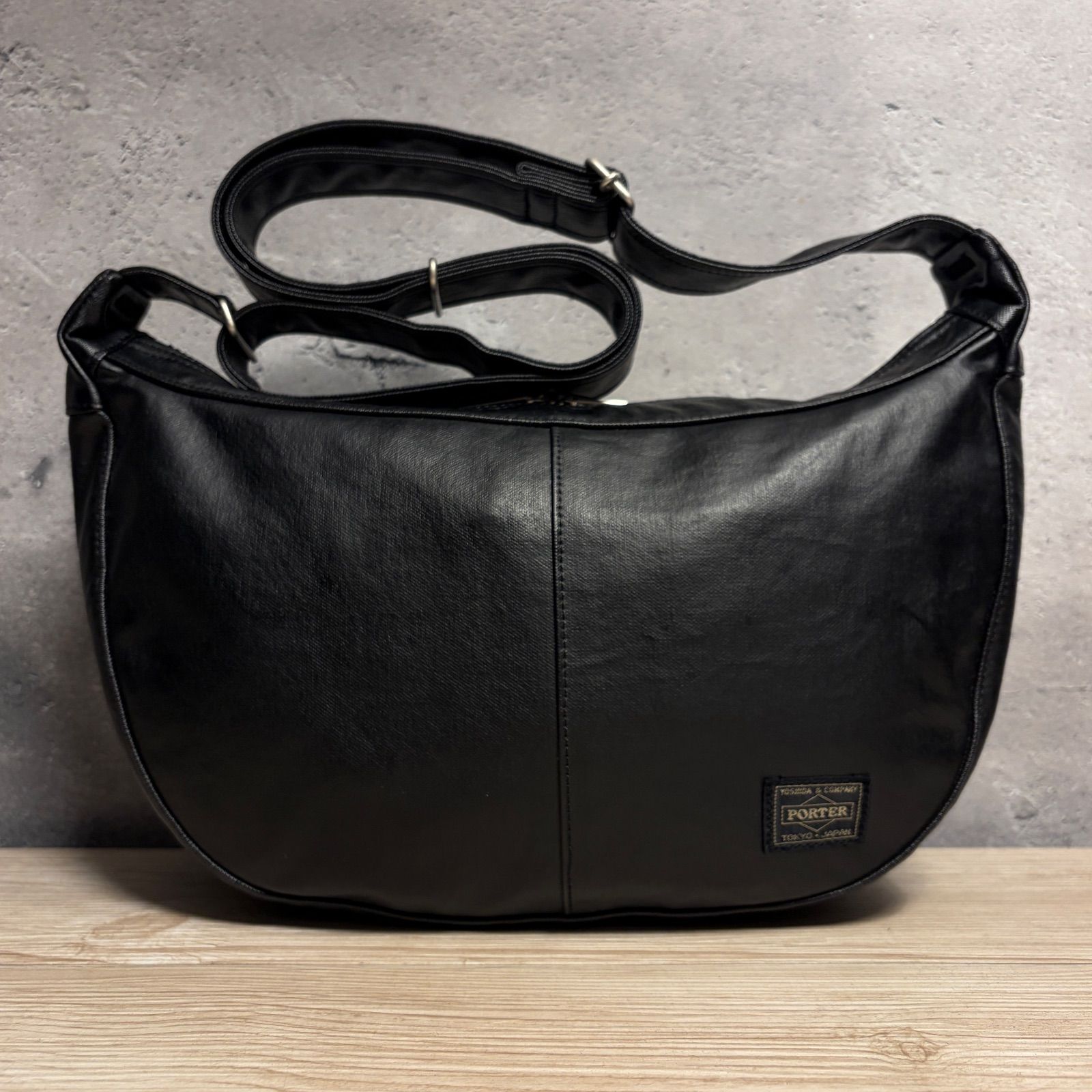 極美品】PORTER メンズ ショルダーバッグ レザー ブラック 超レア 