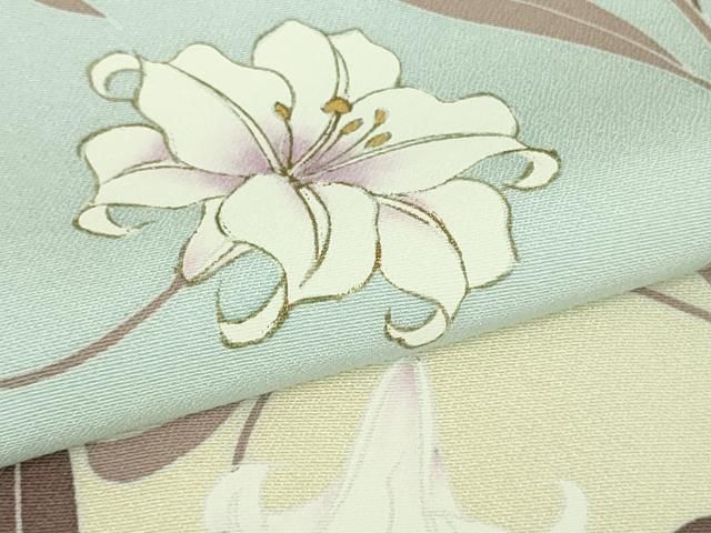 平和屋本店●極上　松田聖子　SEIKOMATSUDA　訪問着　百合　唐草文　薄い水色地　暈し染め　金彩　逸品　DZAB3704kh6 平和屋本店○極上 松田聖子 SEIKOMATSUDA 訪問着 百合 唐草文 薄い水色