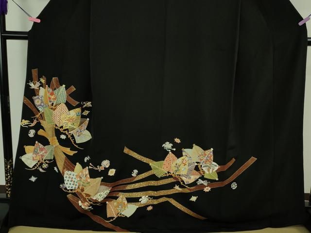 平和屋本店○極上 創業460年・千總 黒留袖 刺繍 束ね熨斗 宝尽くし松文