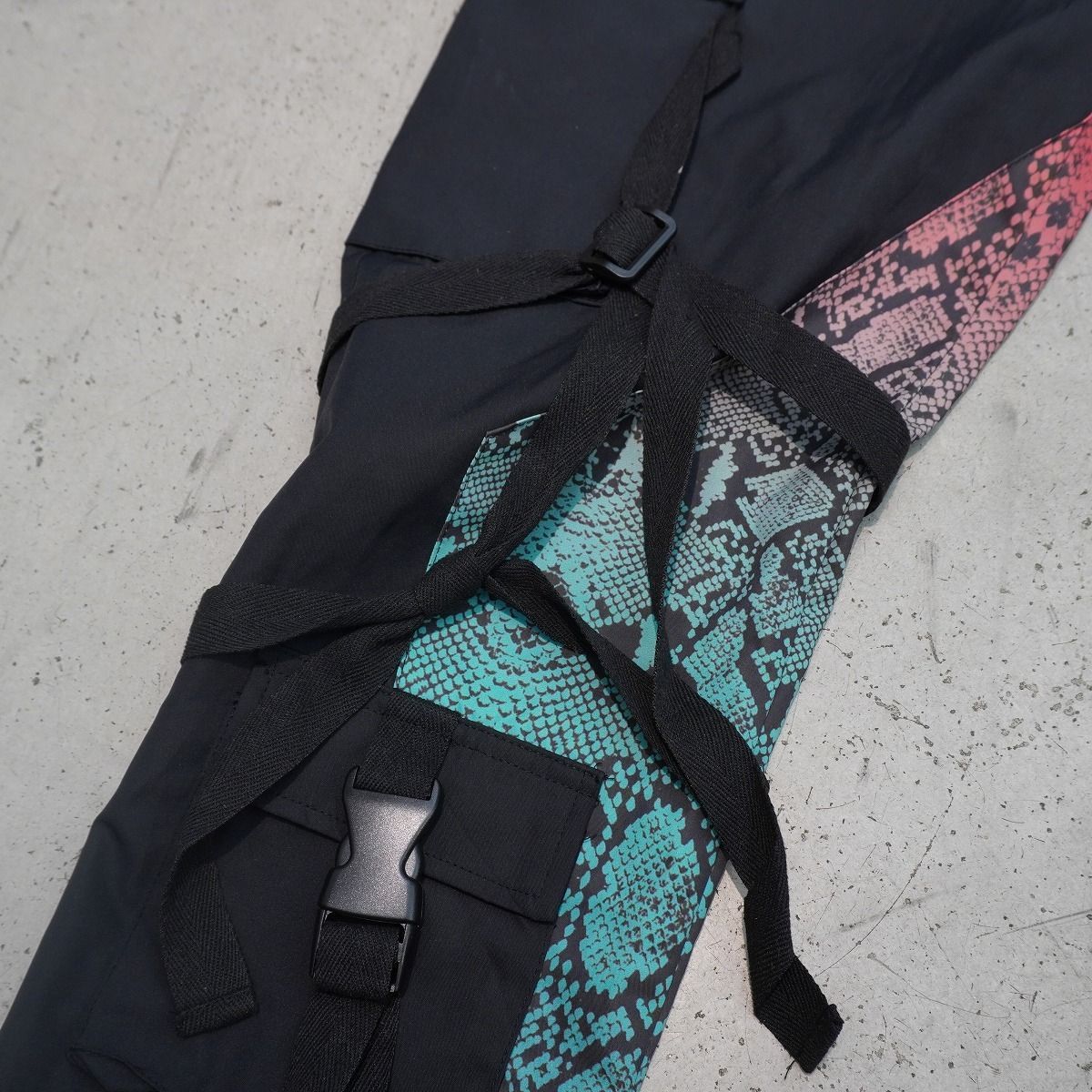 ROGIC ロジック BONTAGE パイソン柄 切替 ナイロン ボンテージ パンツ