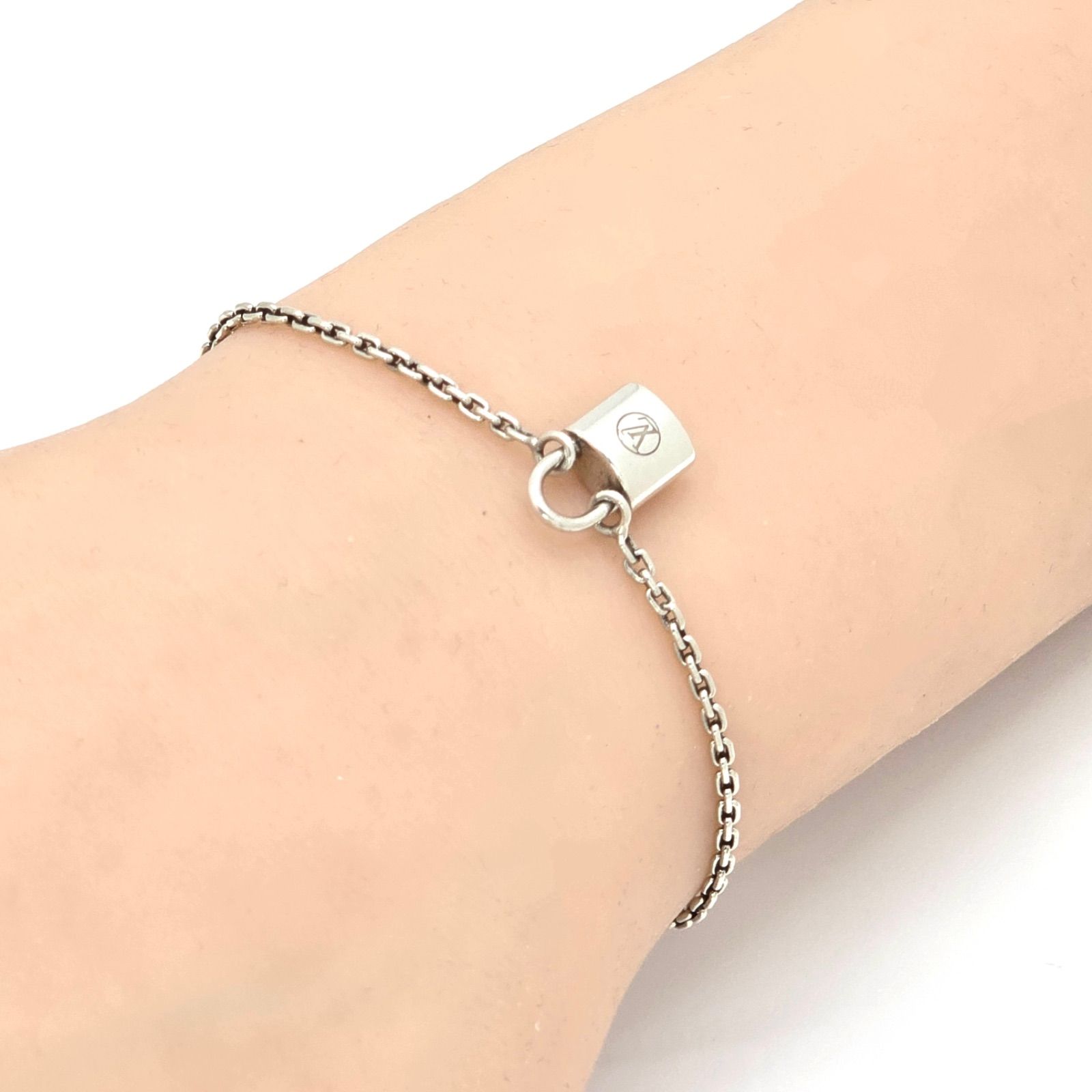 LOUIS VUITTON ルイヴィトン Q95450 ブレスレット シルバー・ロック 