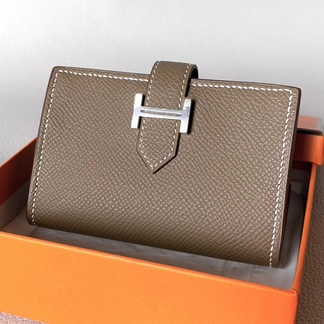 HERMES / べアンミニ エトゥープ 二つ折り財布 B刻印 カードケース HERMES / べアンミニ エトゥープ 二つ折り財布 B刻印 カードケース