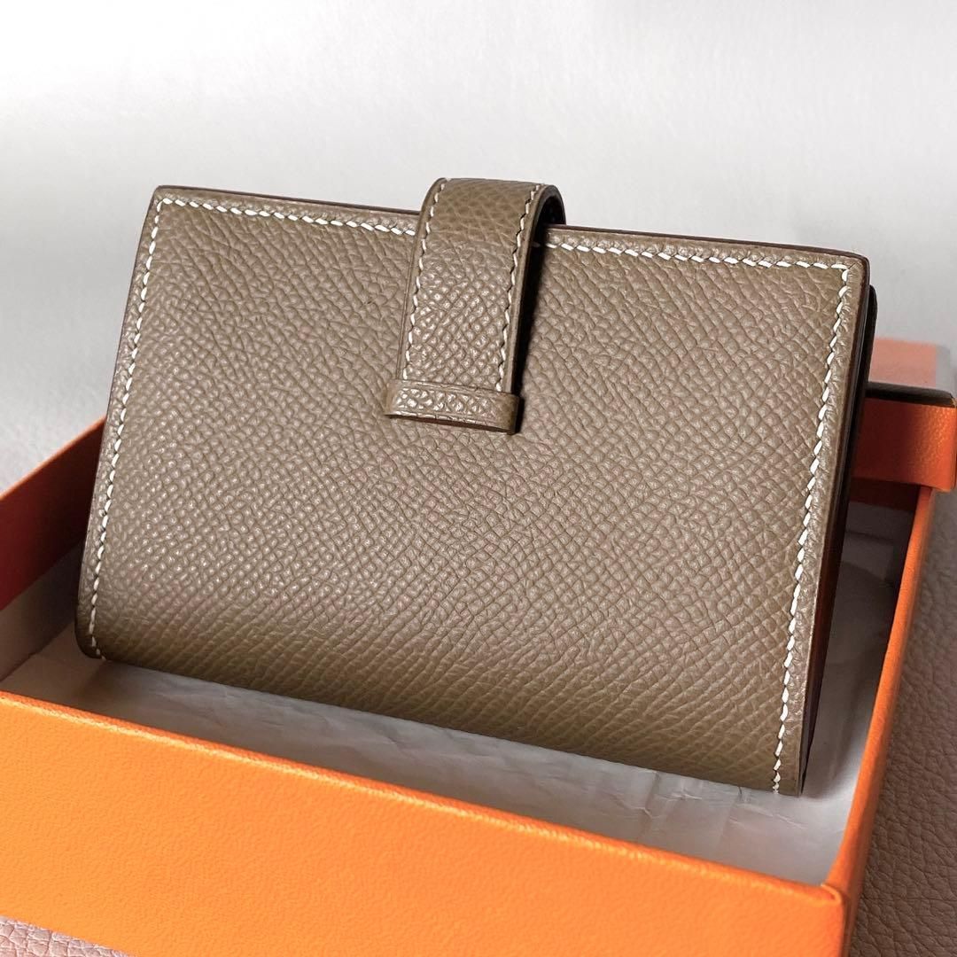 HERMES / べアンミニ エトゥープ 二つ折り財布 B刻印 カードケース HERMES / べアンミニ エトゥープ 二つ折り財布 B刻印 カードケース