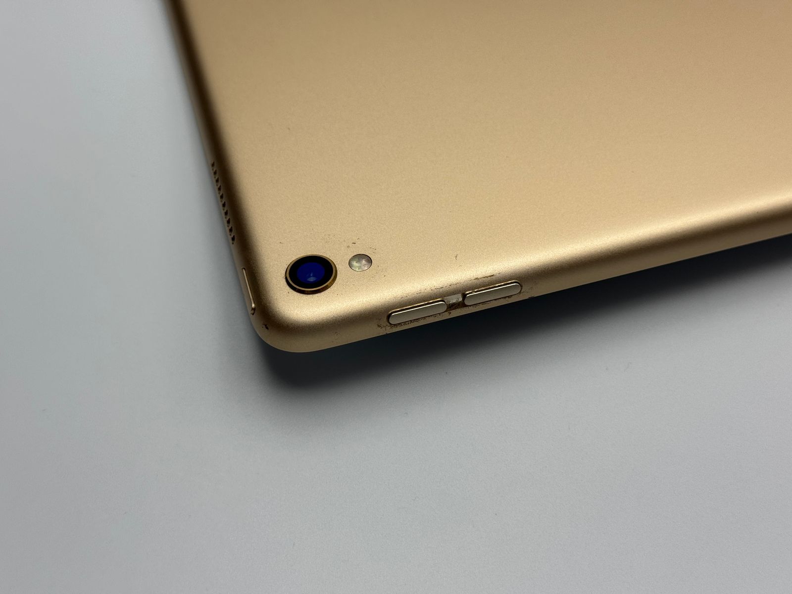 中古C】iPad Pro 12.9-inch 第2世代 512GB ゴールド Wi-Fi バッテリー