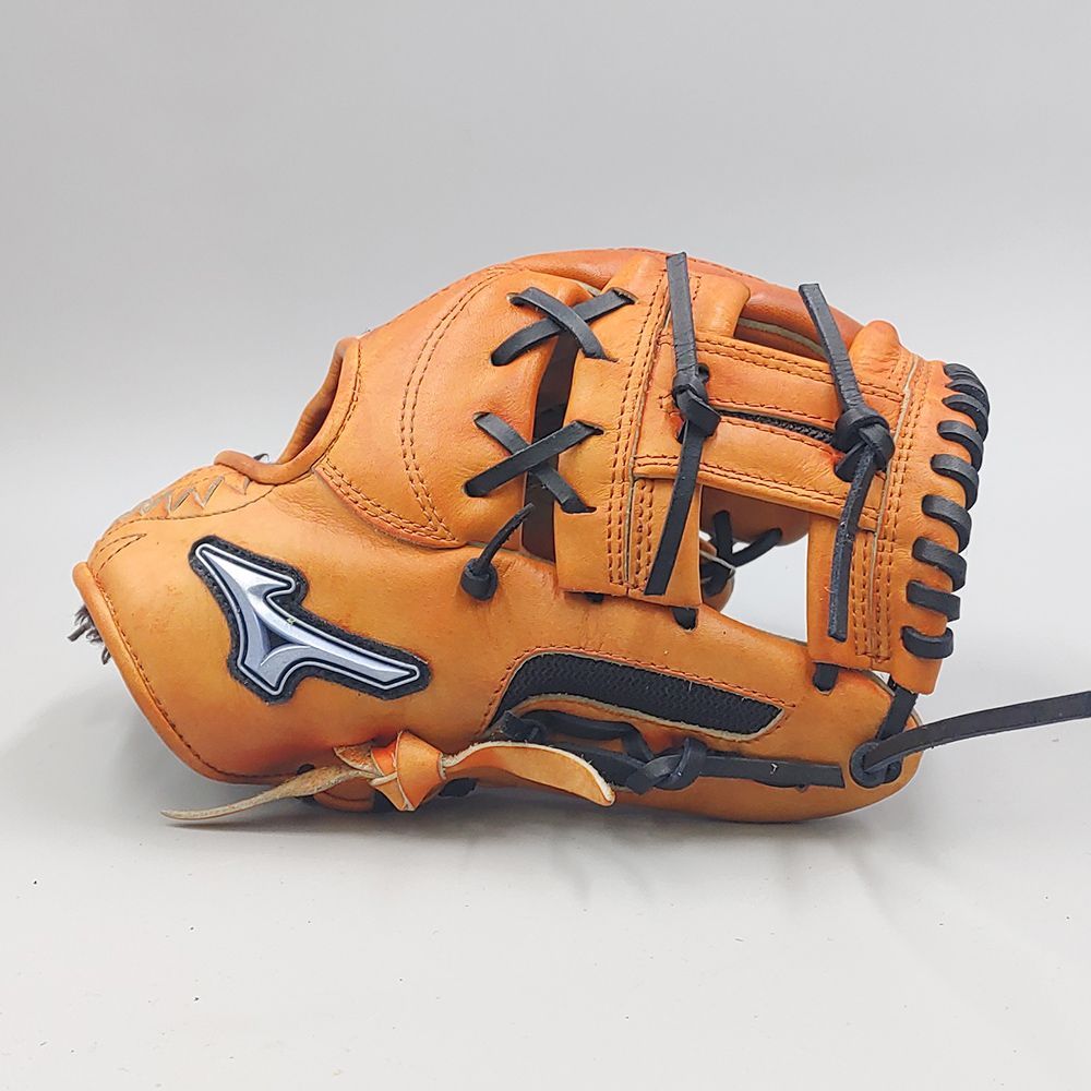 全紐交換済み 】 ミズノ 軟式グローブ / 内野手用 型付け済み (mizuno