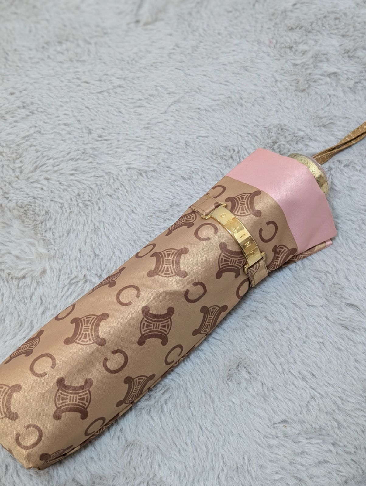 未使用品CELINE 総柄 マカダム柄 Cマカダム トリオンフ 折りたたみ傘 楽天市場】CELINE セリーヌ トリオンフ柄 折りたたみ 晴雨兼用 傘 日傘