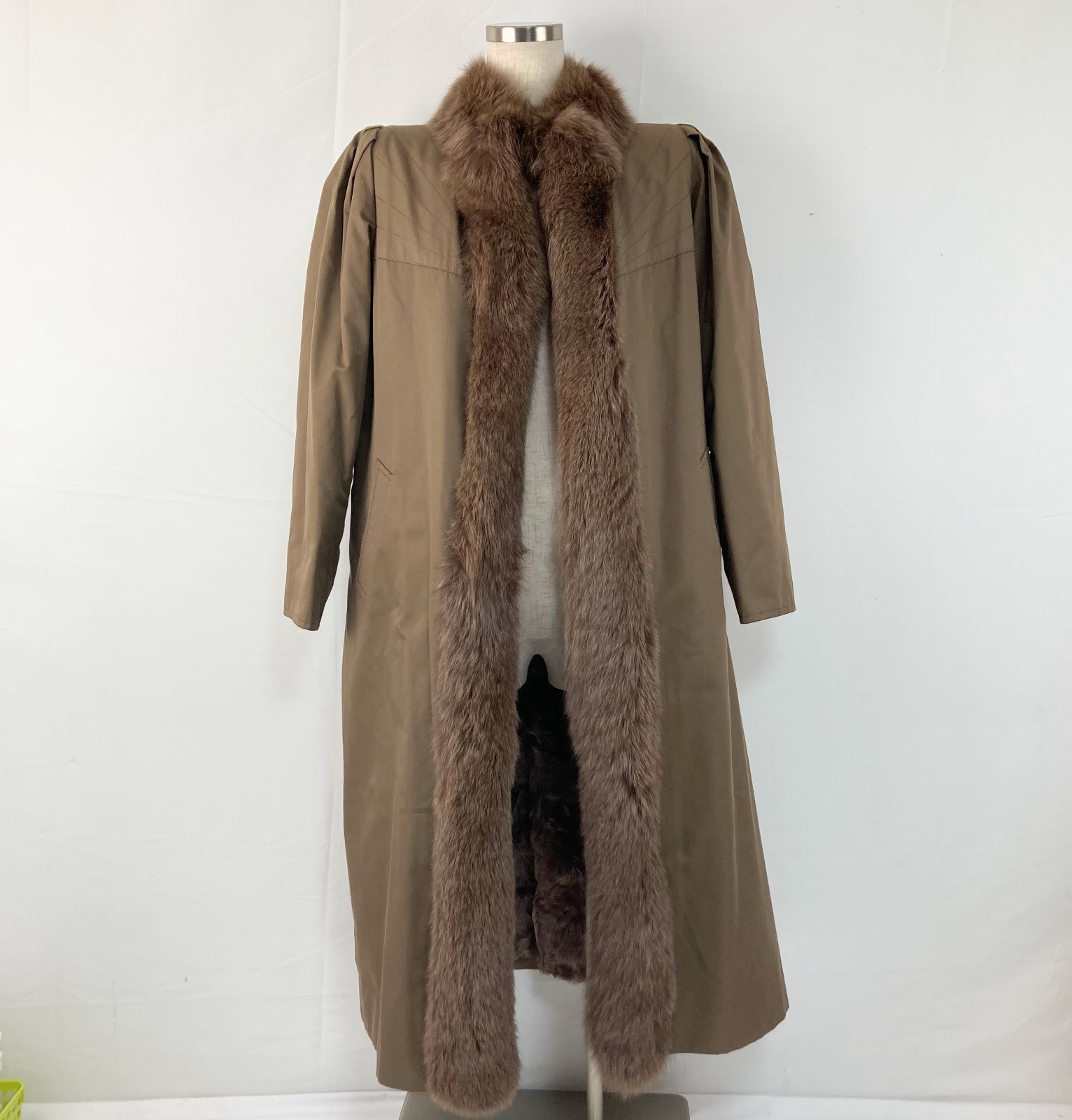 Diolen チェスターコート 毛皮 ファー スイス製 - メルカリ