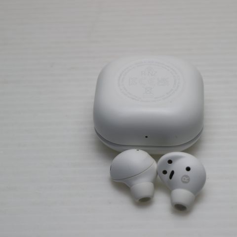 美品 Galaxy Buds2 Pro ホワイト Galaxy イヤホン 即日発送 土日祝発送
