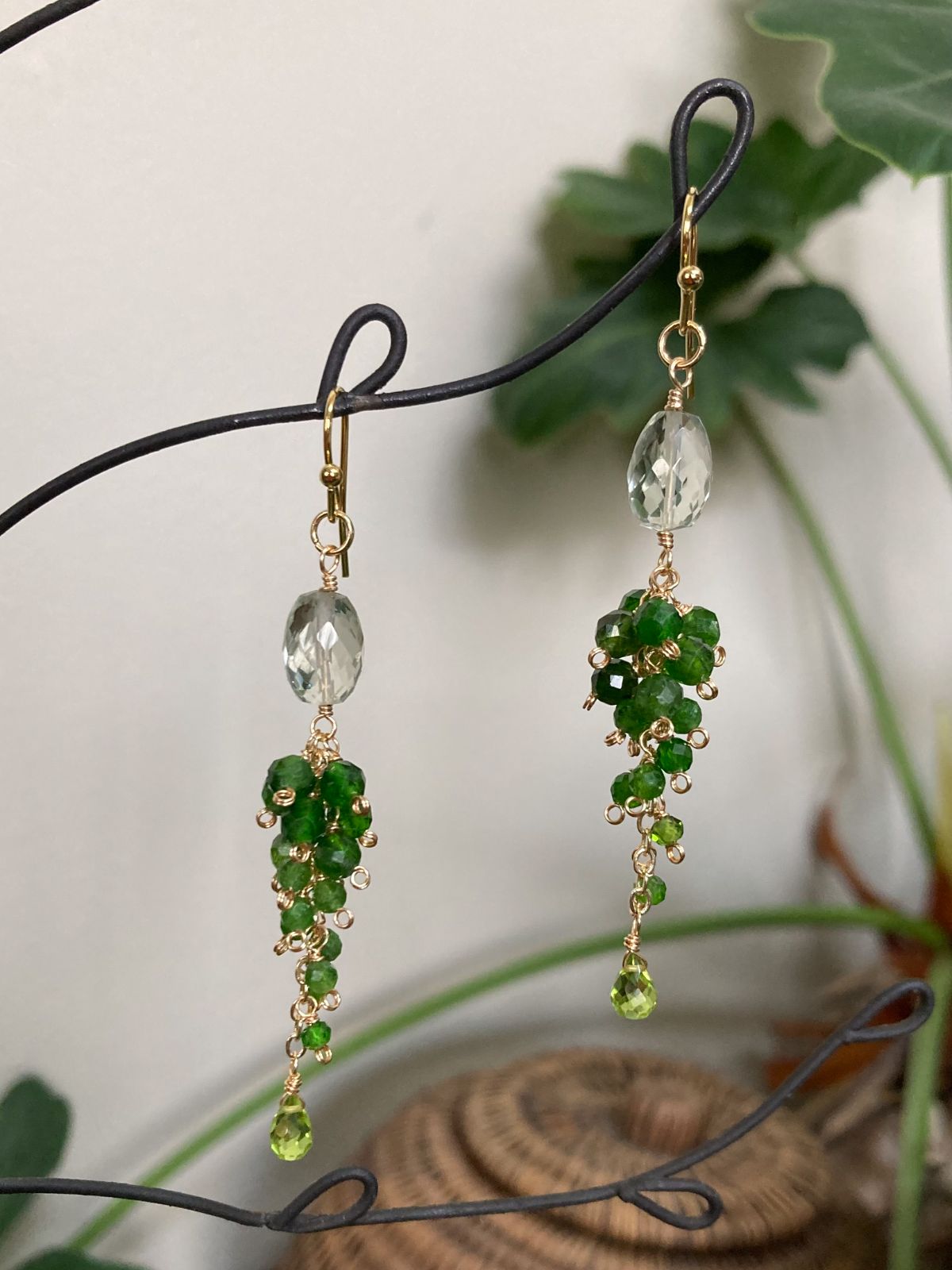 539/14kgfカービンググリーンアメジストと粒粒ピアス No.539 14kgf グリーンアメジスト＆クロムダイオプサイトのピアス