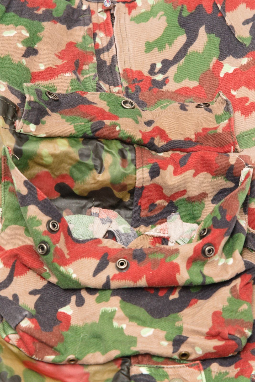 古着 当時物 ユーロミリタリー スイス軍 M70 アルペンカモ 軍パン カーゴ ユーロ ミリタリー 古着 スイス軍 M70 アルペンカモパンツ