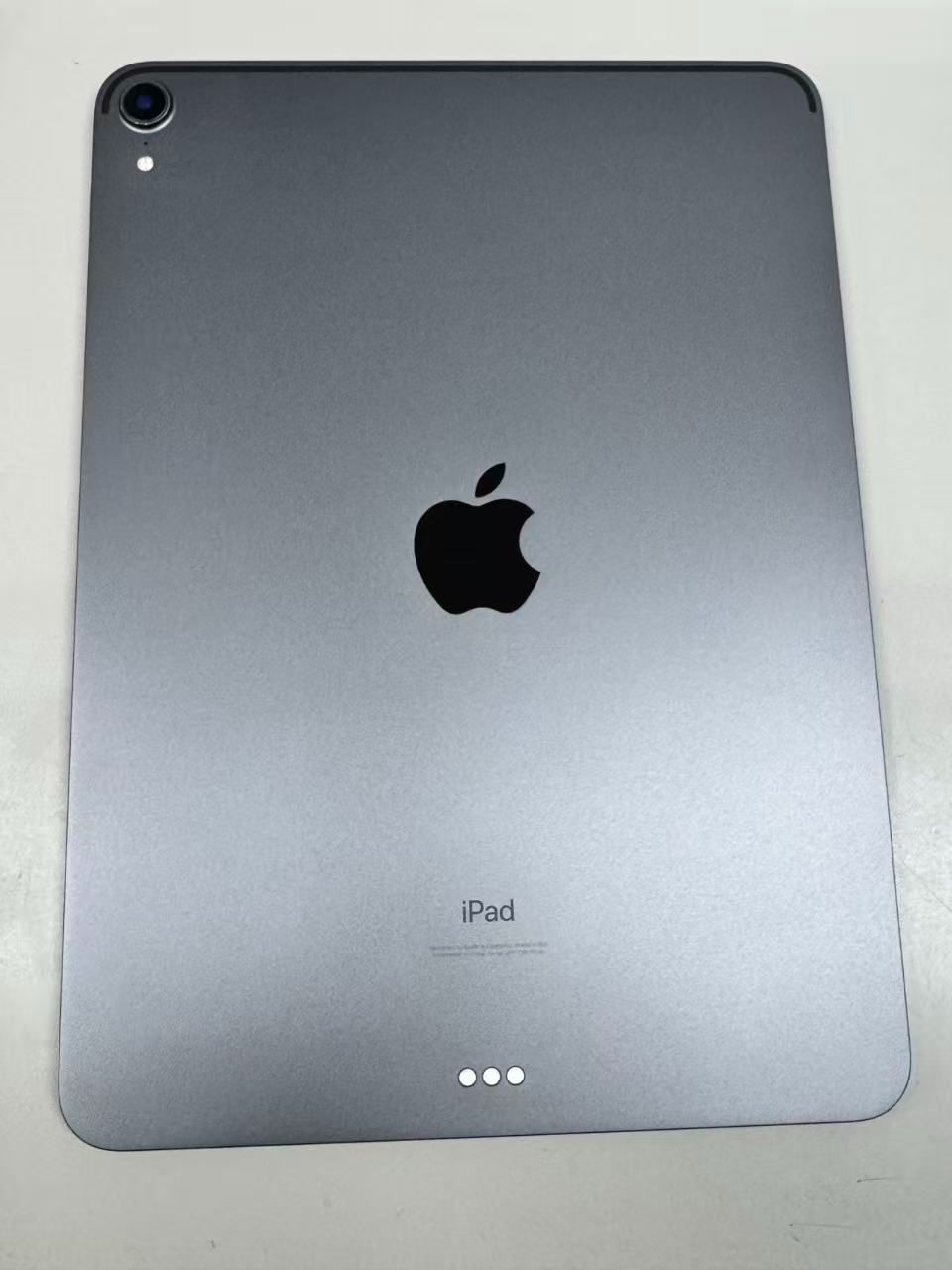 iPad Pro 11インチ 第1世代 Wi-Fi 256GB スペースグレイ 訳アリ品